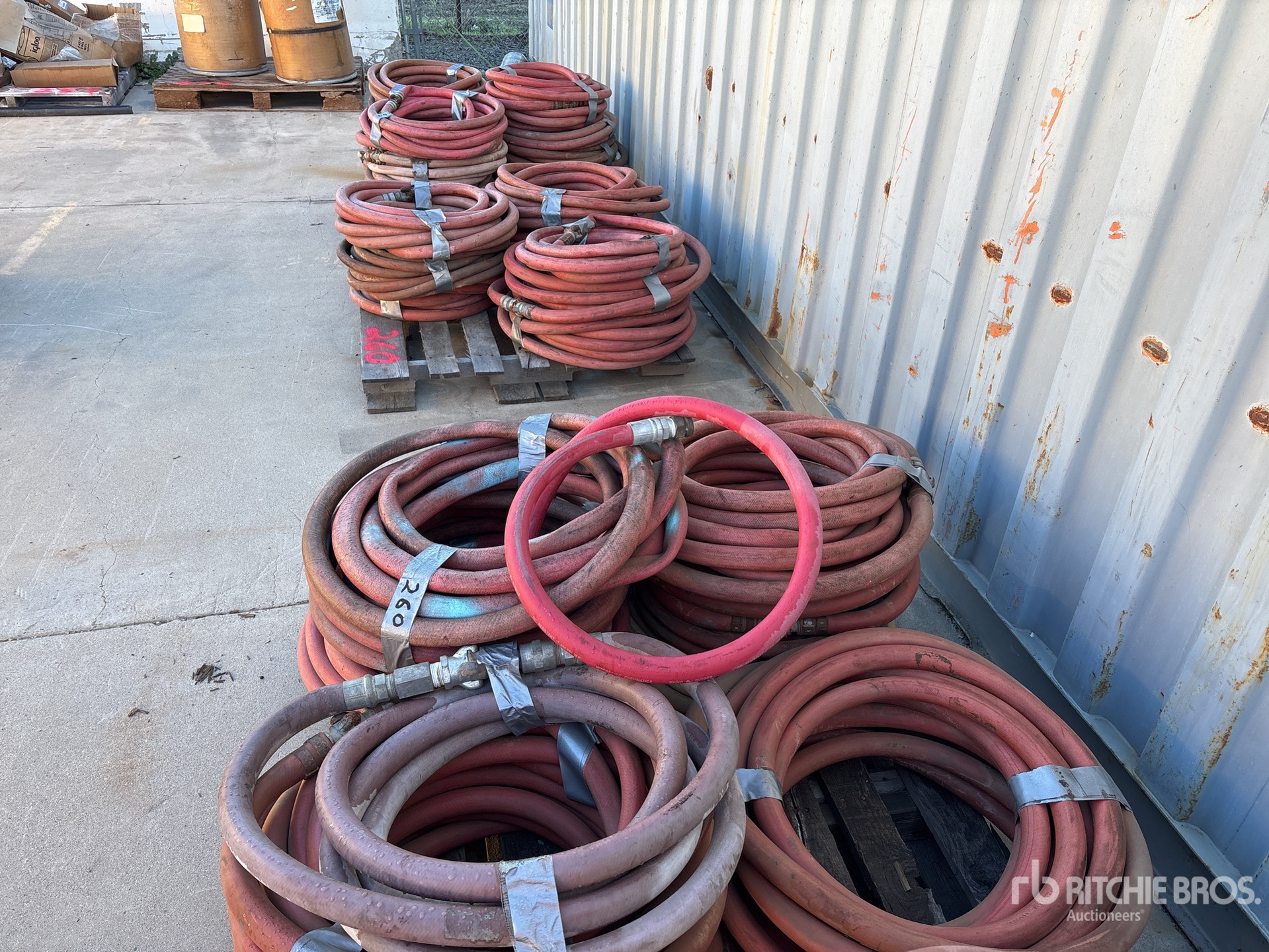 General Appearance with Bild, Ecke vorne rechts