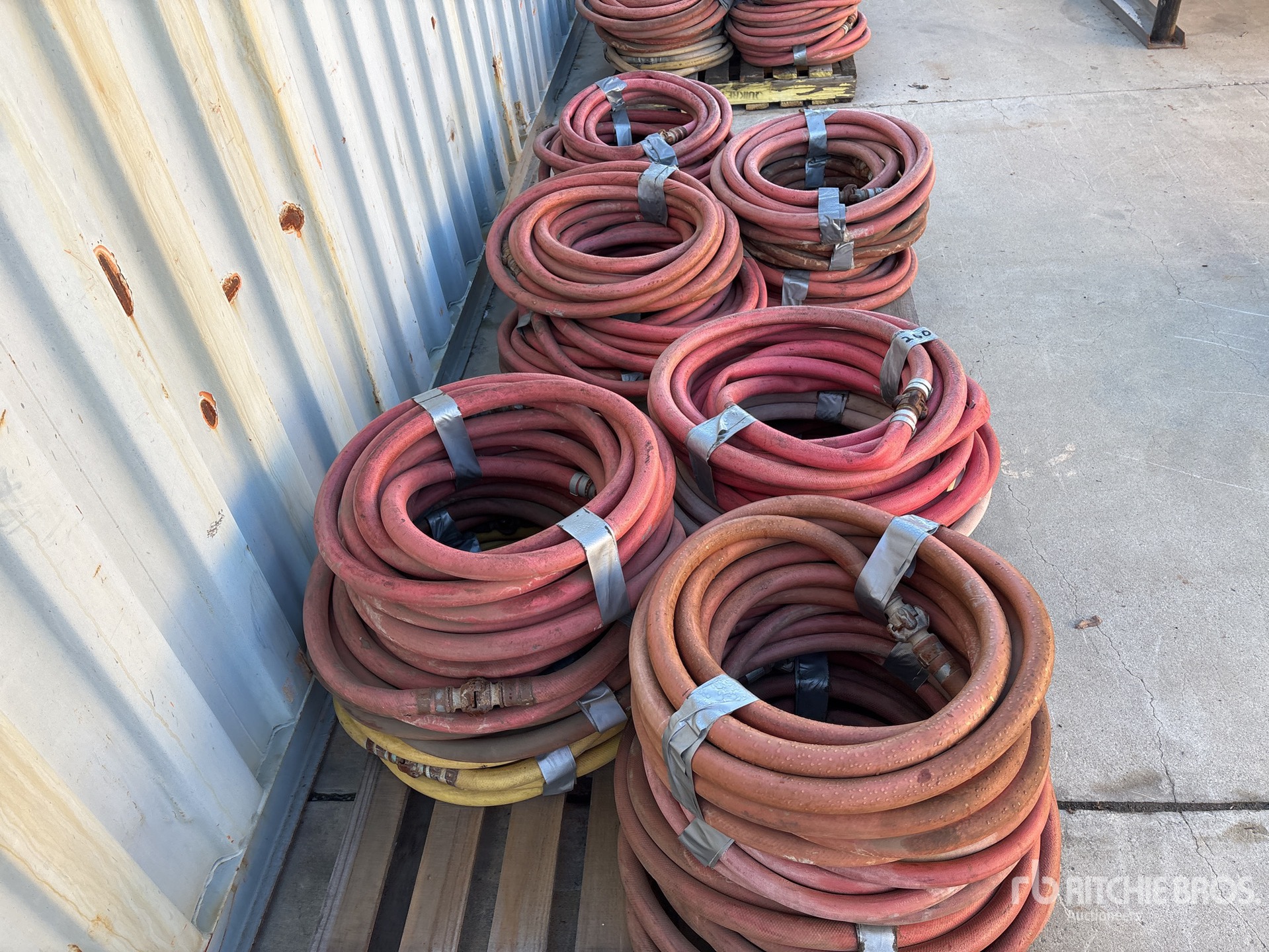 General Appearance with Bild, Ecke hinten rechts