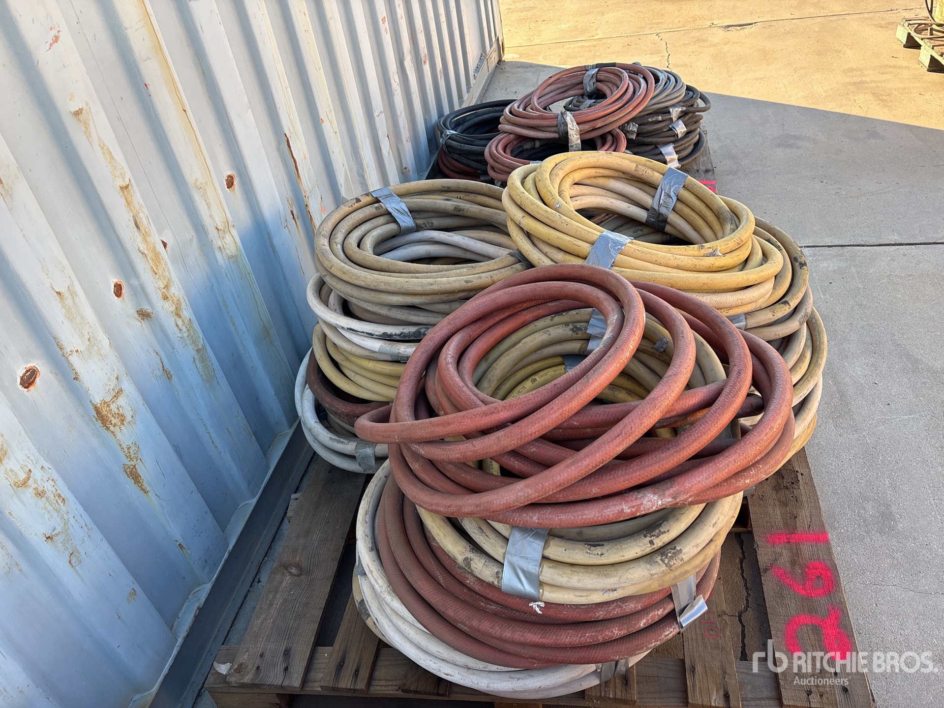 General Appearance with Bild, Ecke vorne rechts