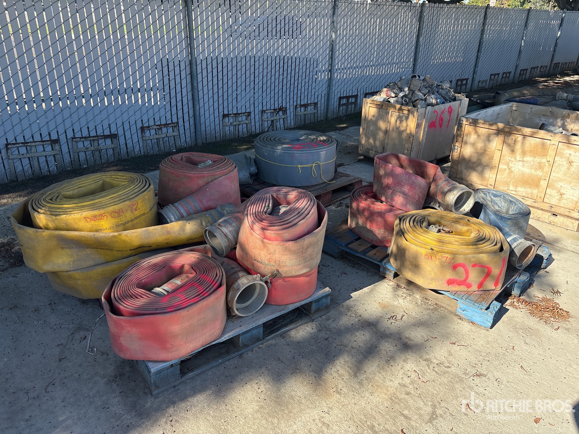 General Appearance with Bild, Ecke vorne rechts