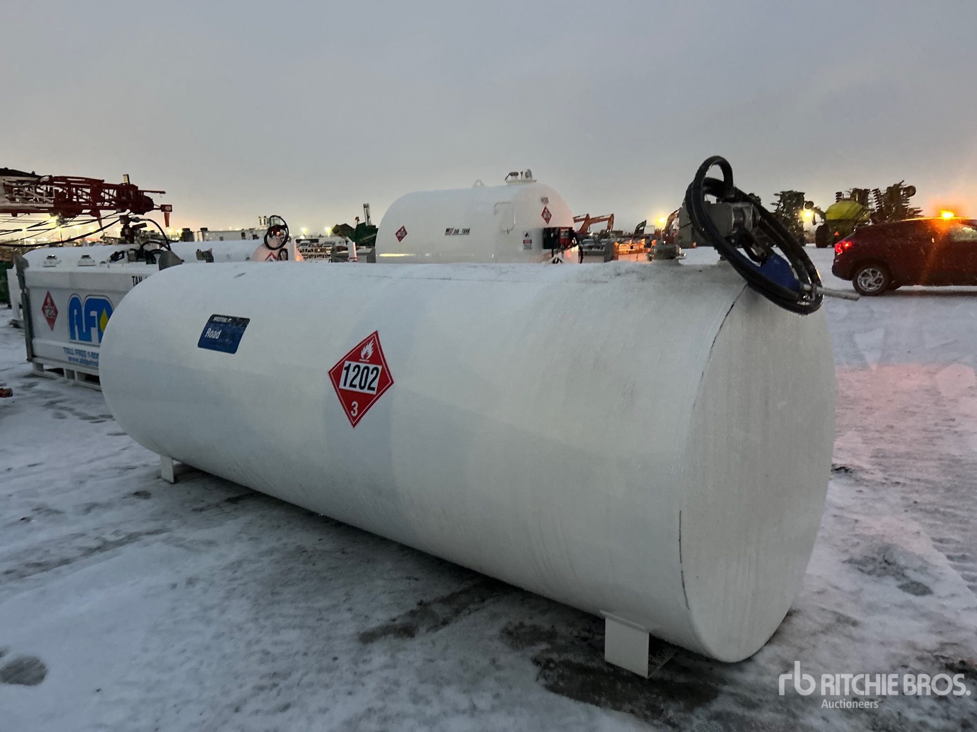 General Appearance with Picture, Right Front Corner