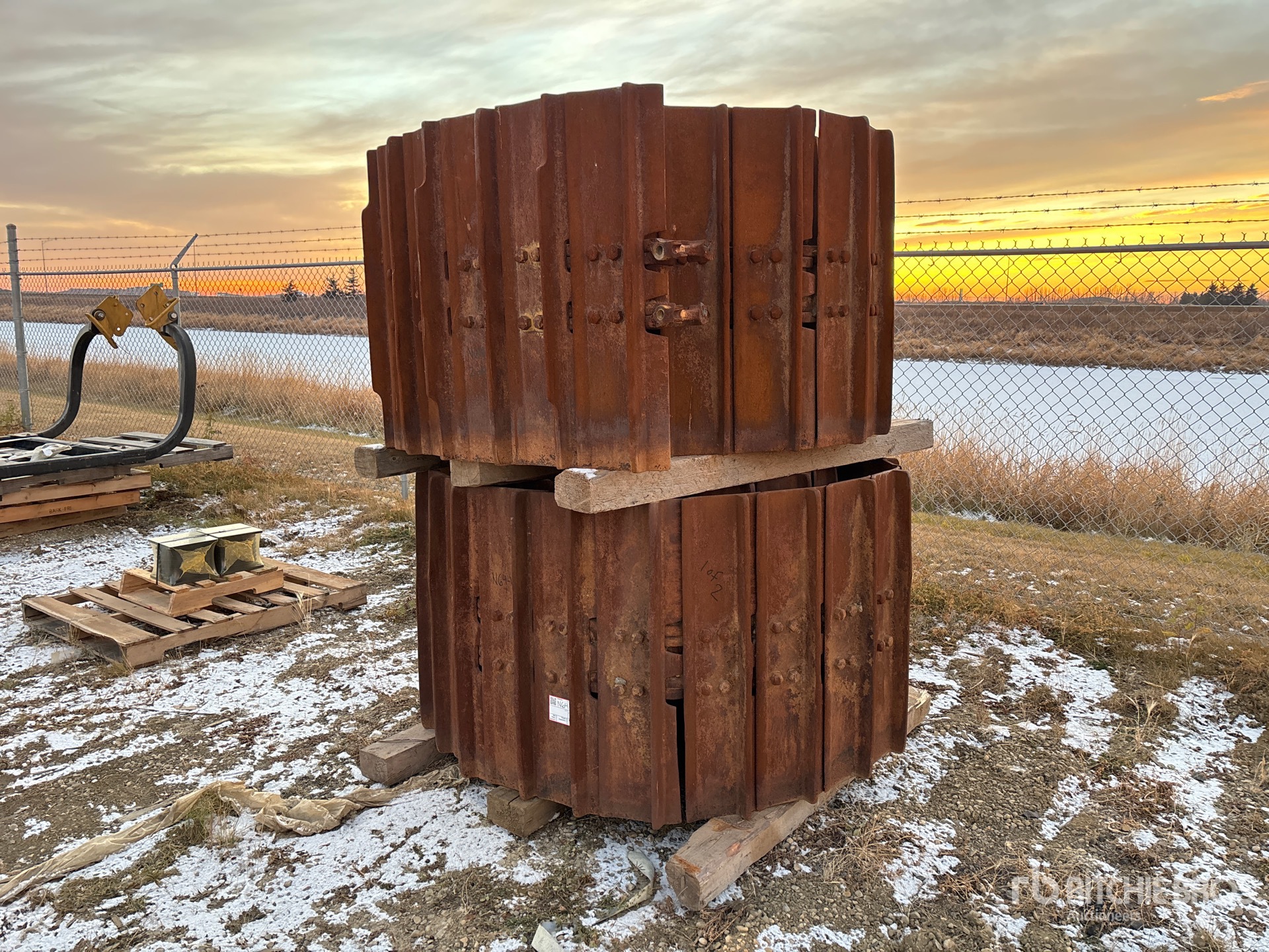 General Appearance with Foto, angolo anteriore sinistro