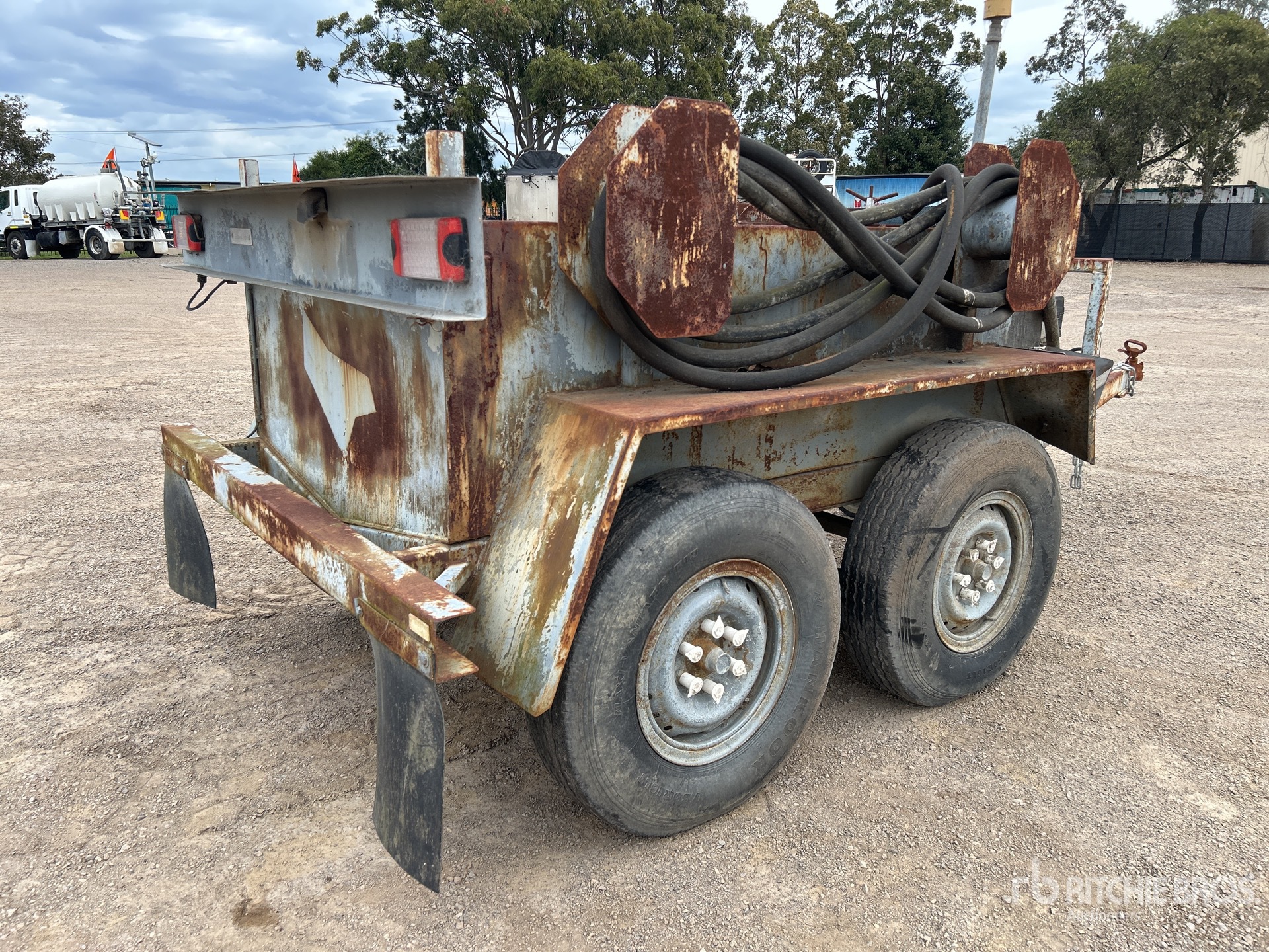 General Appearance with Picture, Left Rear Corner