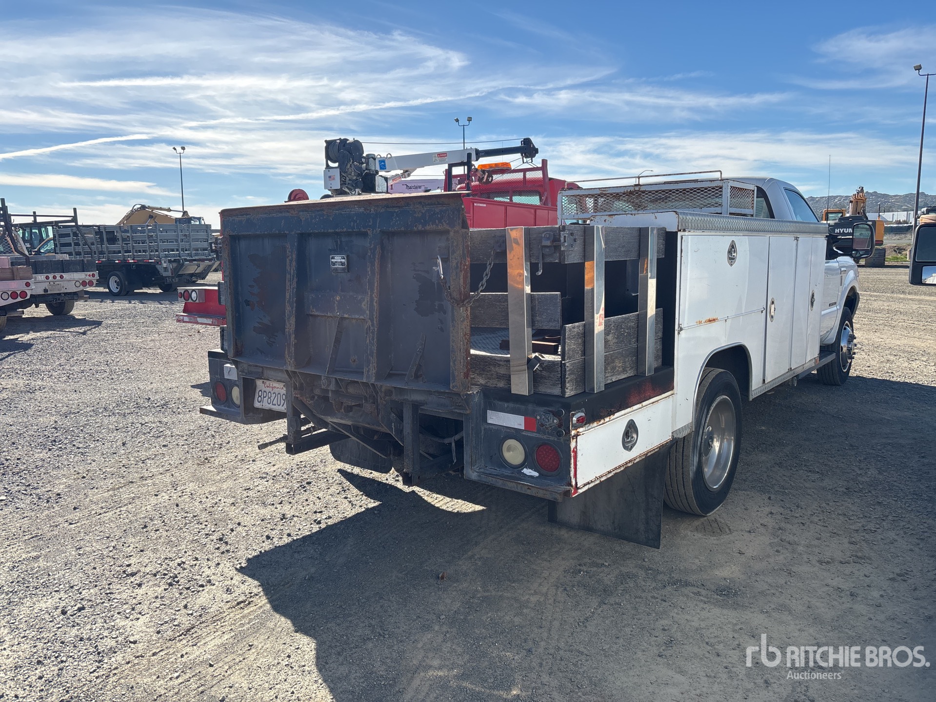 General Appearance with Picture, Right Rear Corner