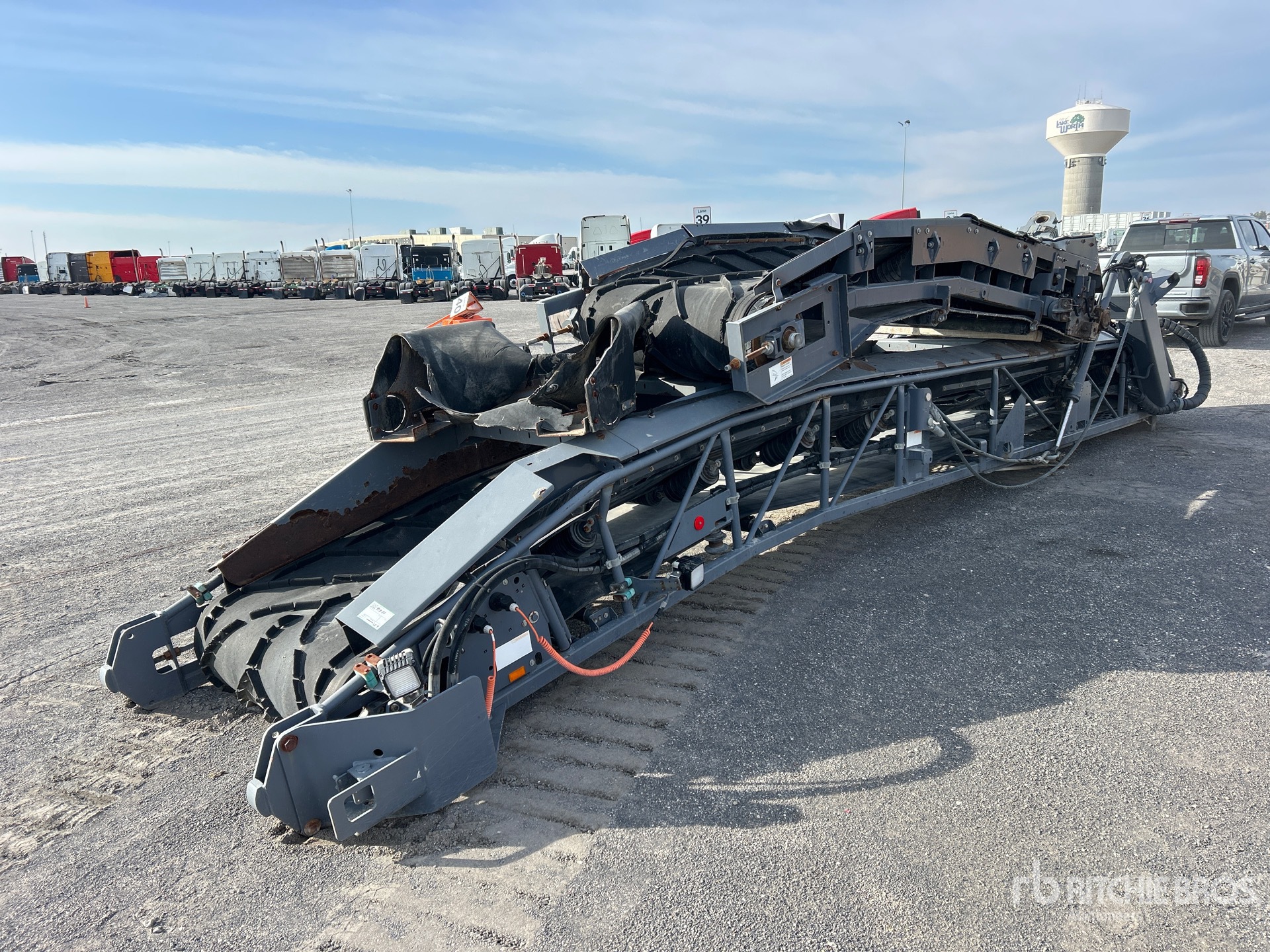 General Appearance with Picture, Left Front Corner