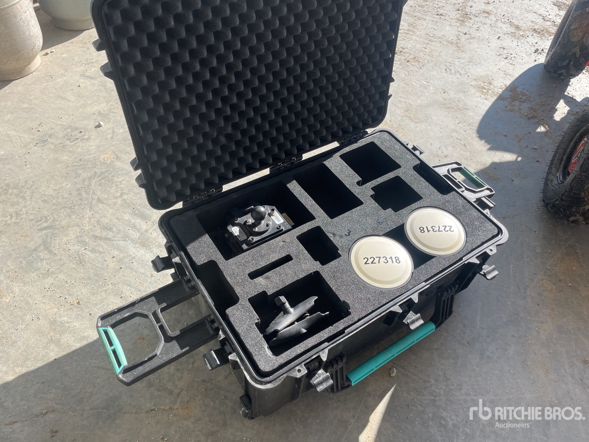 Aspect général with Image, coin avant droit