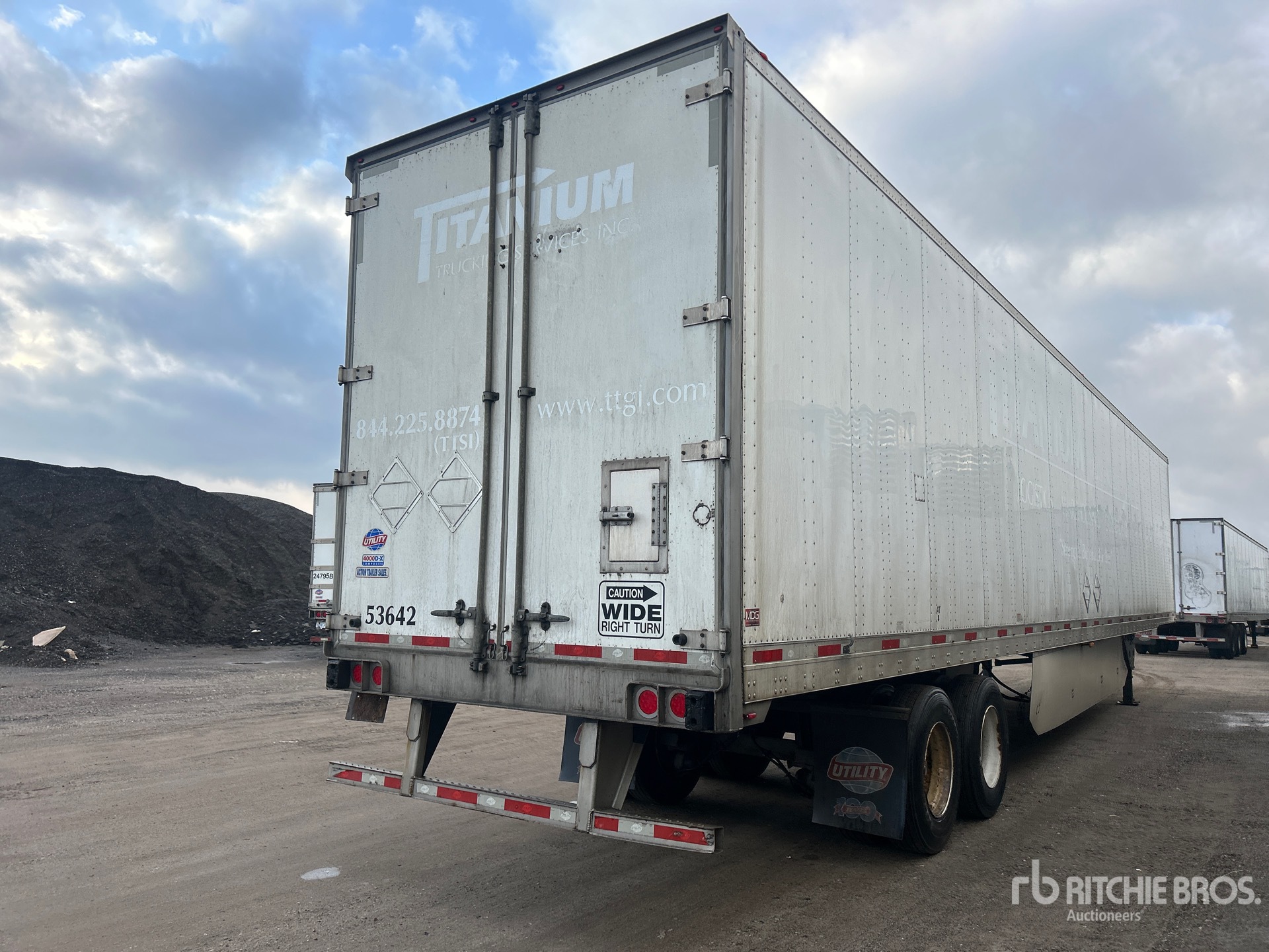 General Appearance with Foto, angolo anteriore sinistro