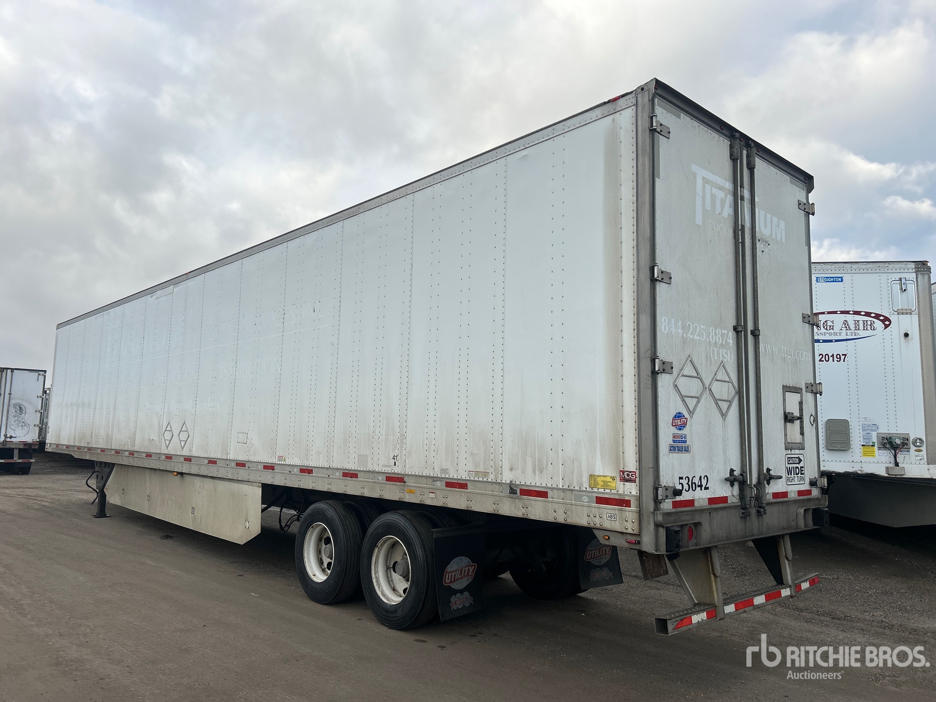 General Appearance with Foto, angolo posteriore sinistro