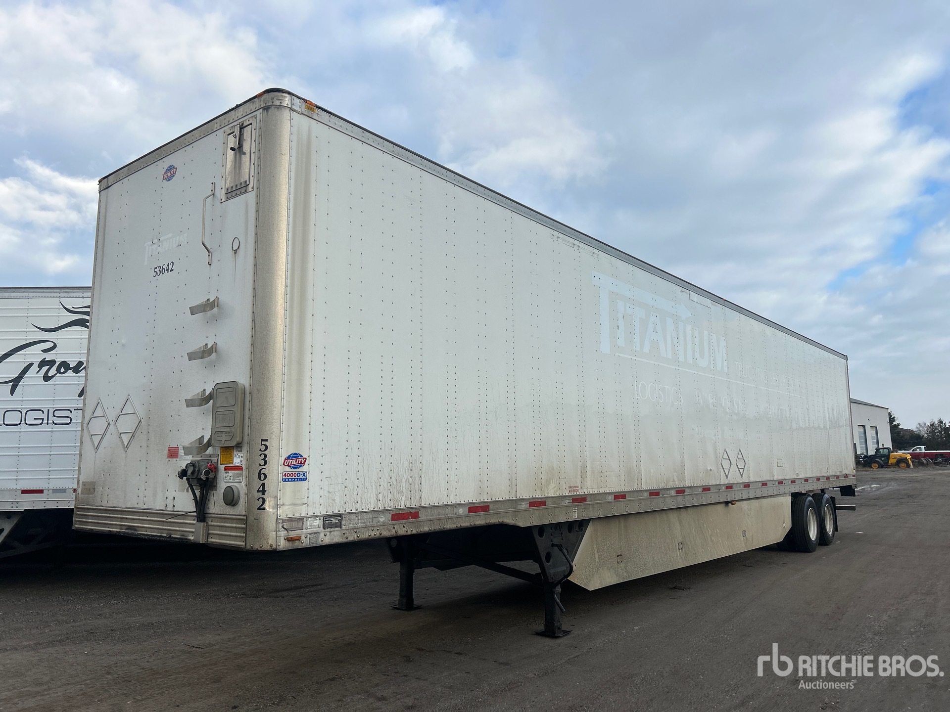 General Appearance with Foto, angolo anteriore sinistro