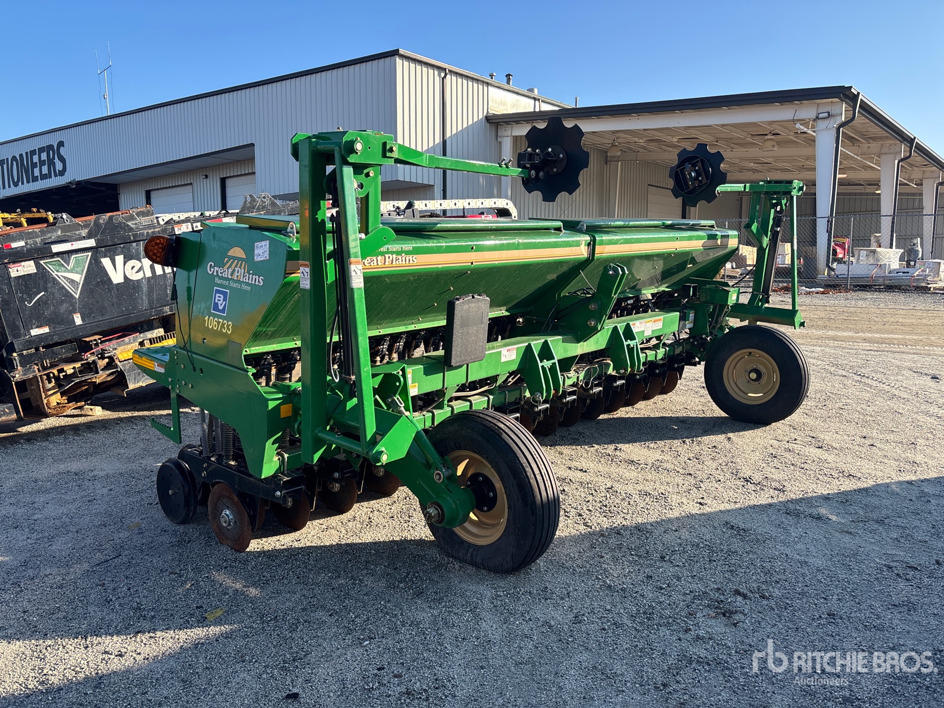 General Appearance with Bild, Ecke hinten links