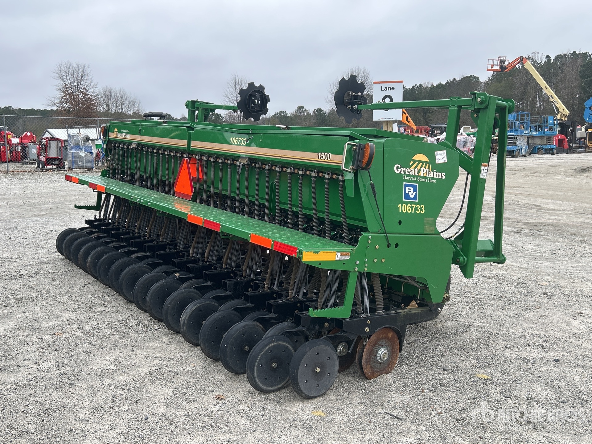 General Appearance with Picture, Left Front Corner