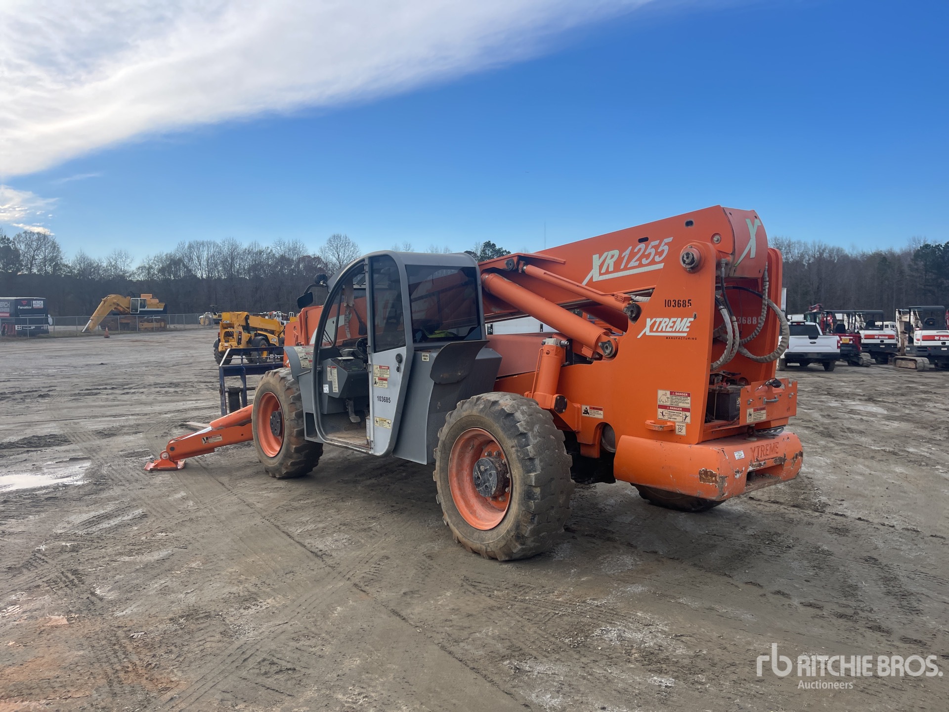 General Appearance with Foto, angolo posteriore sinistro