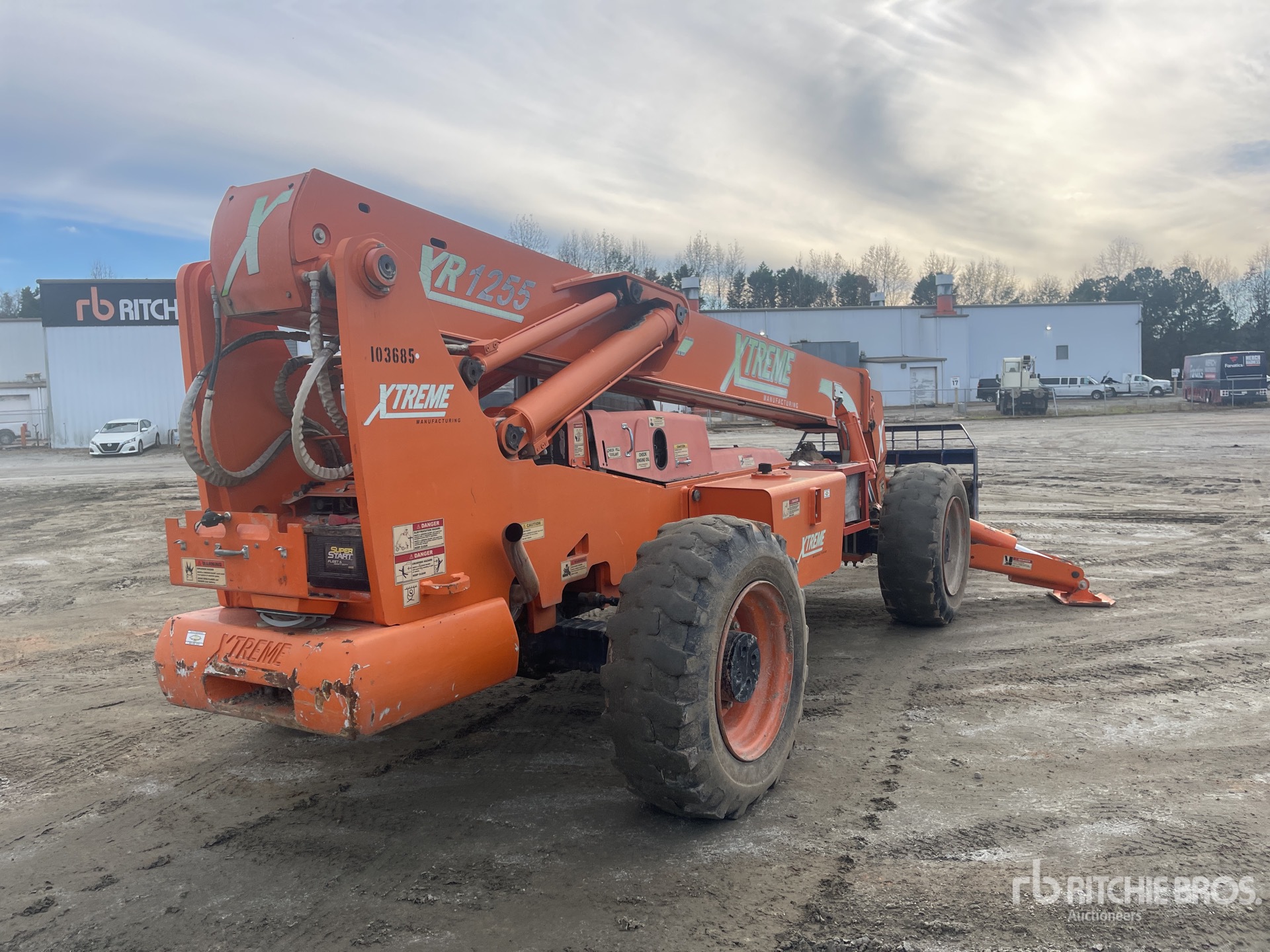 General Appearance with Foto, angolo anteriore sinistro