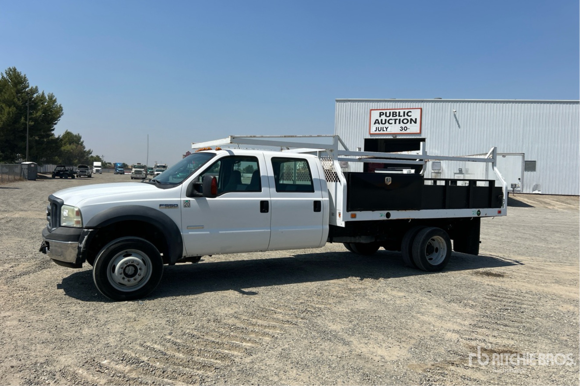 Aspect général with Image, coin avant gauche