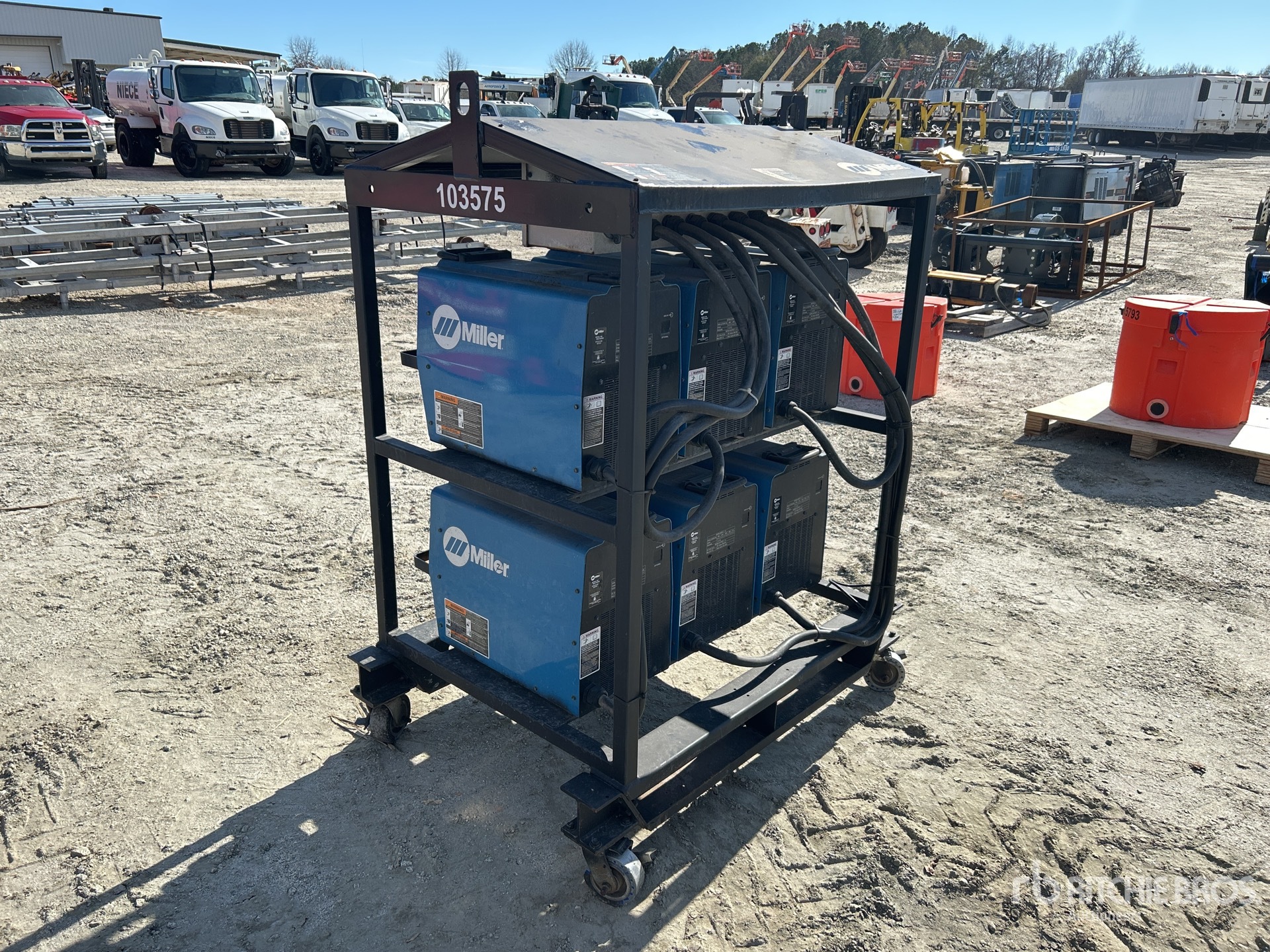 Aspect général with Image, coin arrière gauche