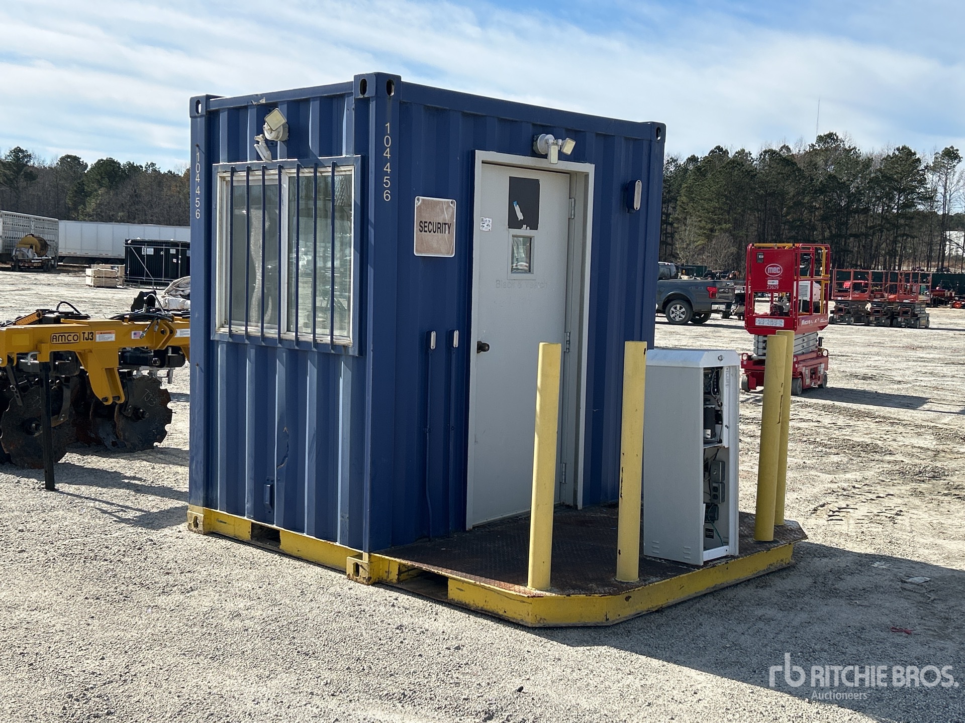 General Appearance with Picture, Right Front Corner