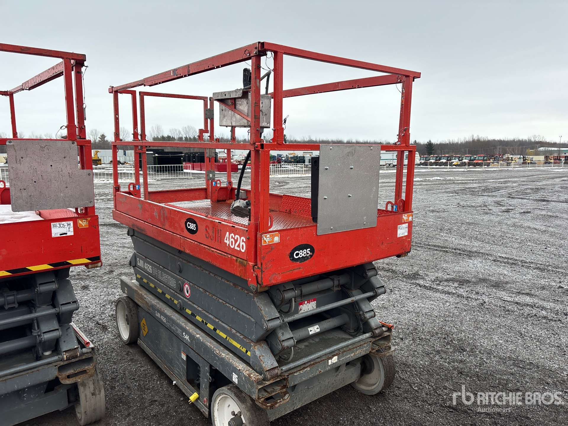 General Appearance with Picture, Left Rear Corner