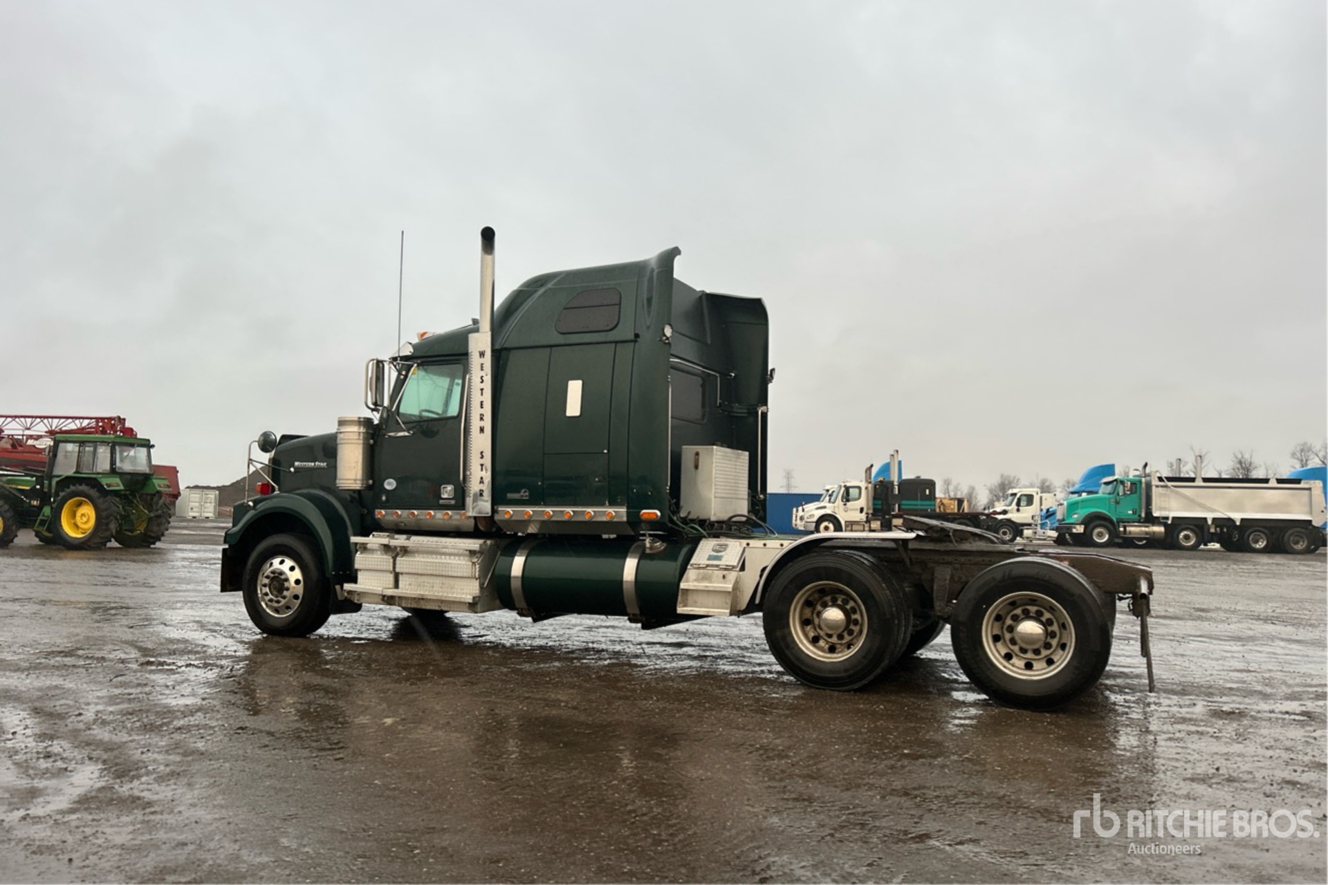 Aspect général with Image, coin arrière gauche