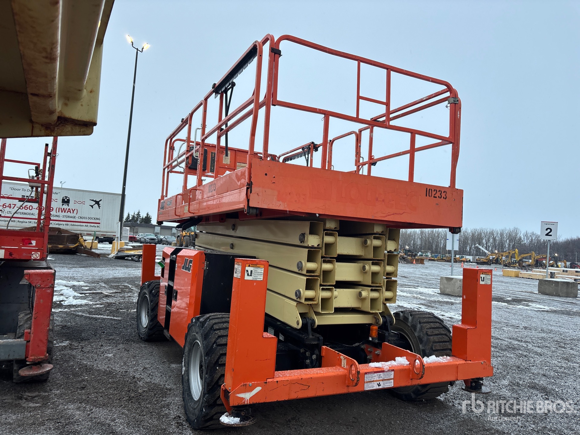 General Appearance with Picture, Right Front Corner