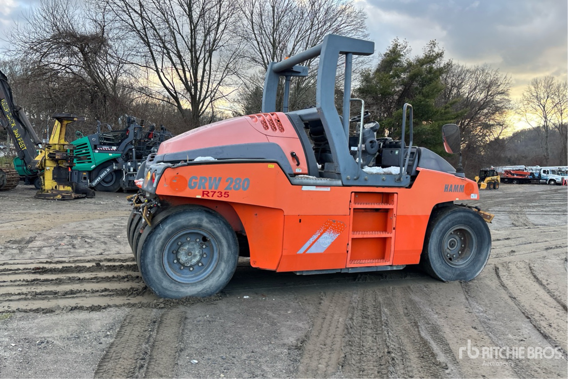 General Appearance with Bild, Ecke hinten rechts