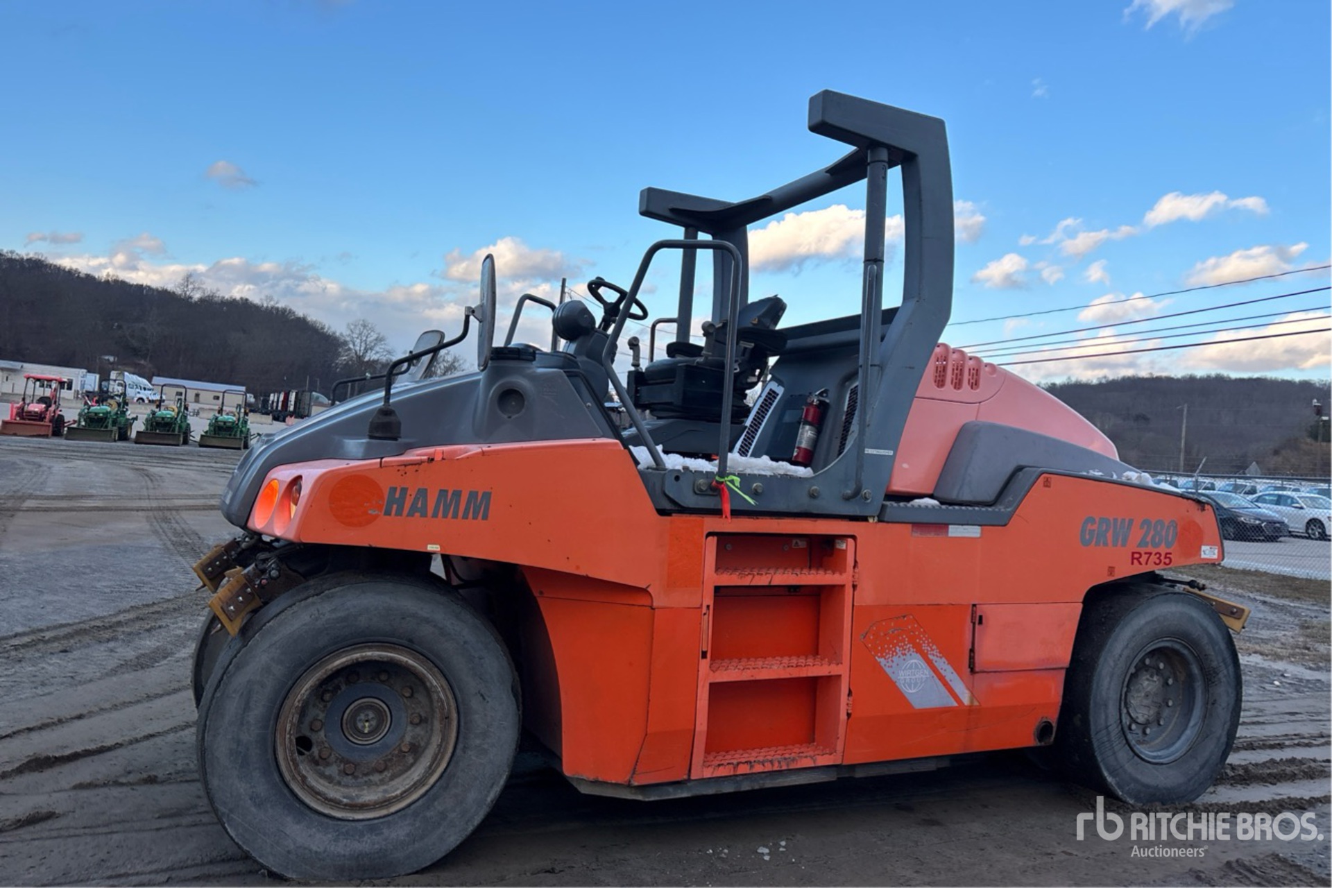 General Appearance with Bild, Ecke vorne links