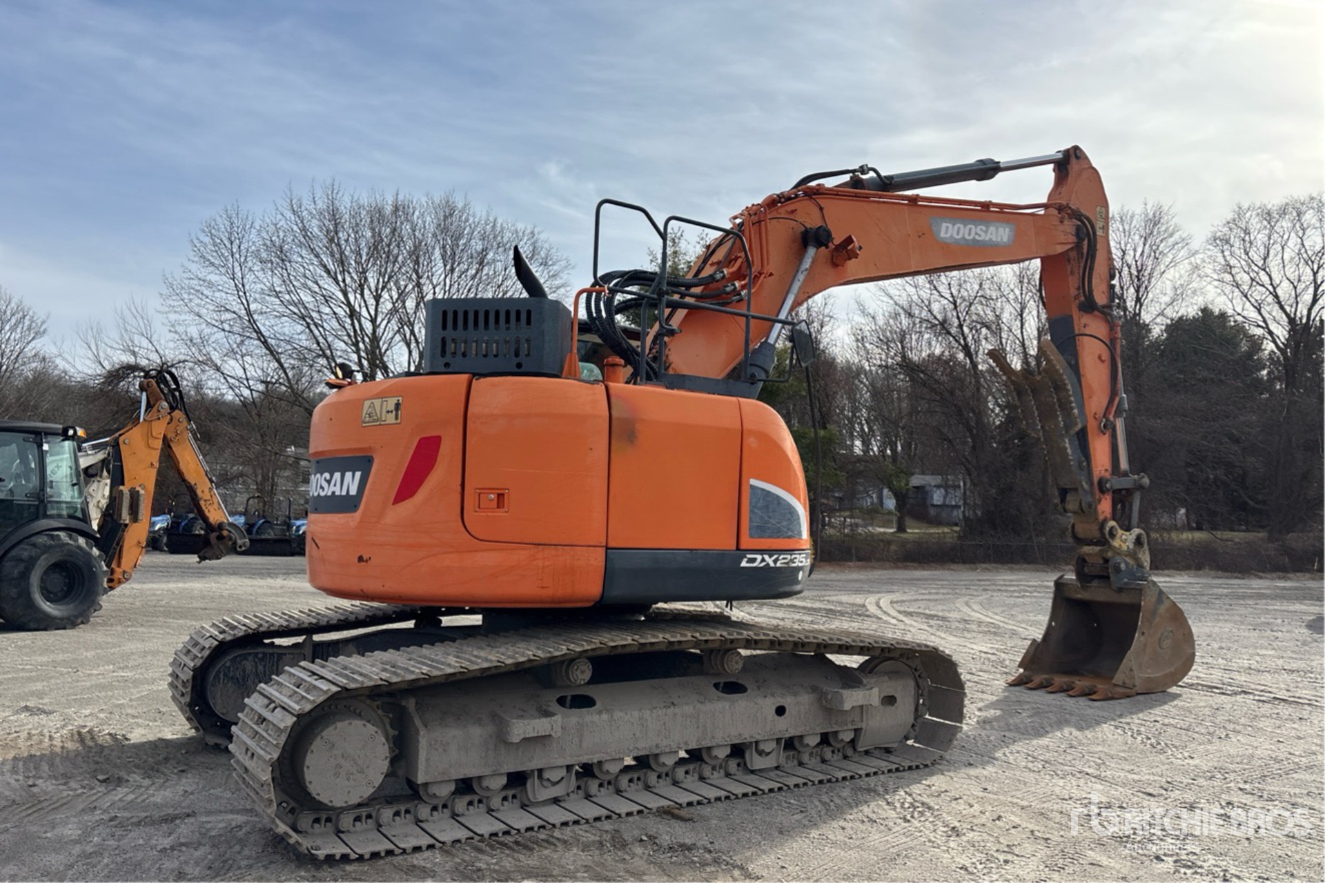 General Appearance with Imagen: esquina trasera derecha