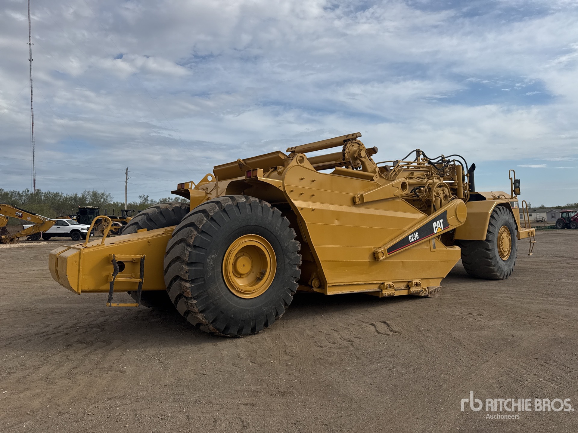 General Appearance with Imagen: esquina trasera derecha