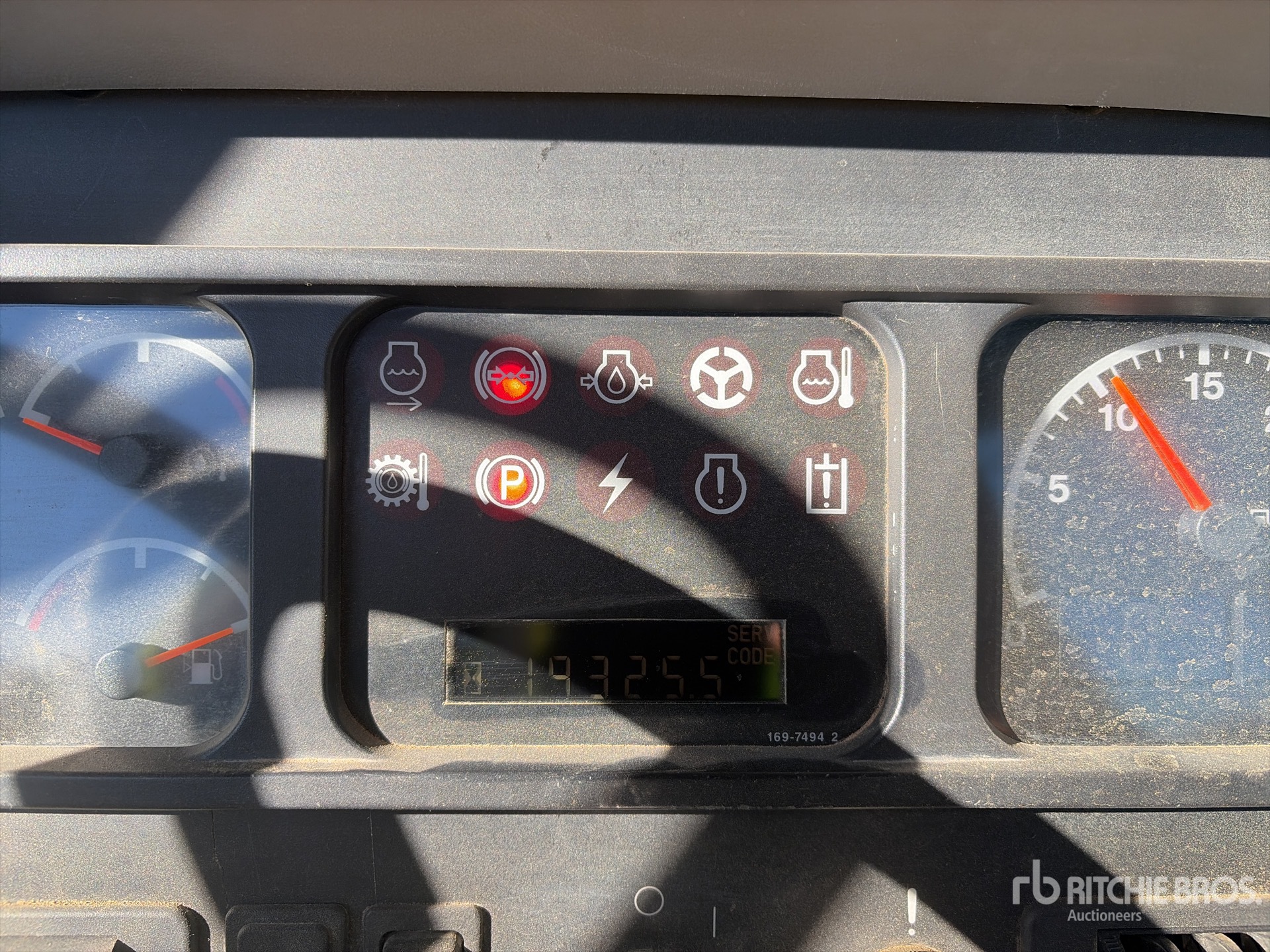 General Appearance with Hour Meter / Odometer