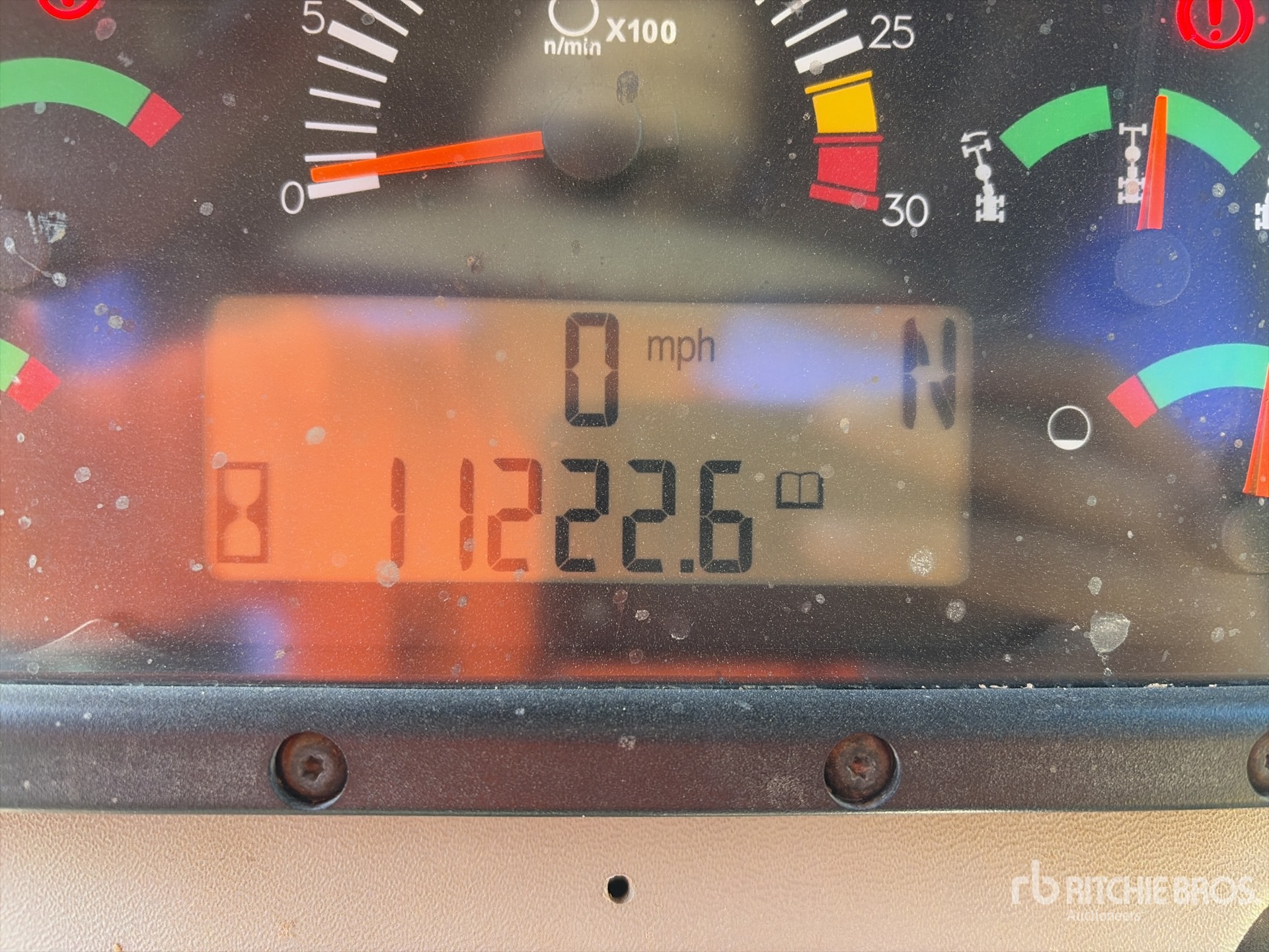 General Appearance with Horímetro / Odómetro