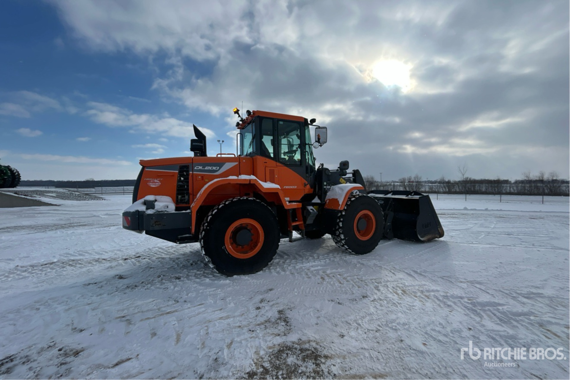 General Appearance with Bild, Ecke hinten rechts