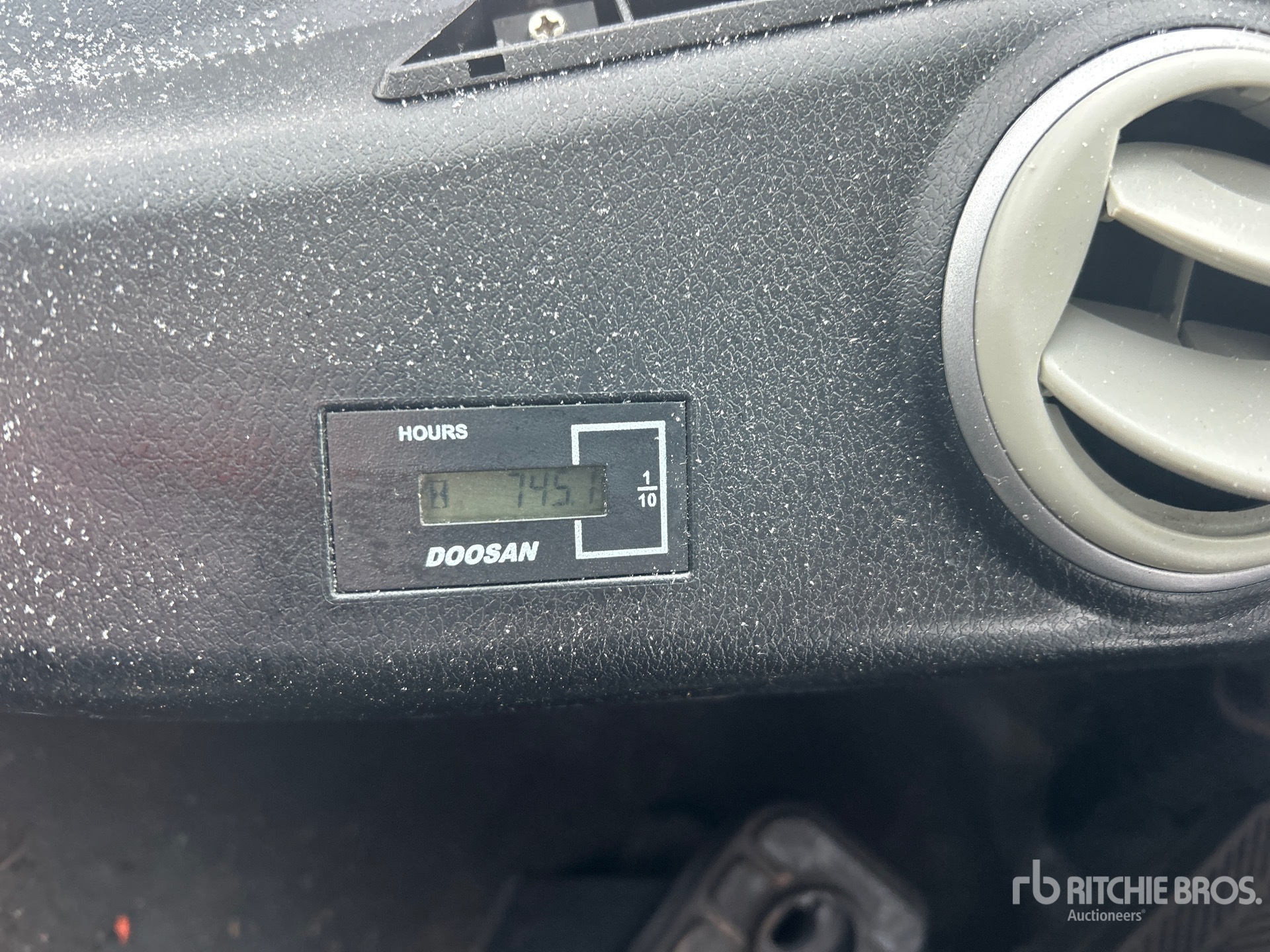 General Appearance with Hour Meter / Odometer