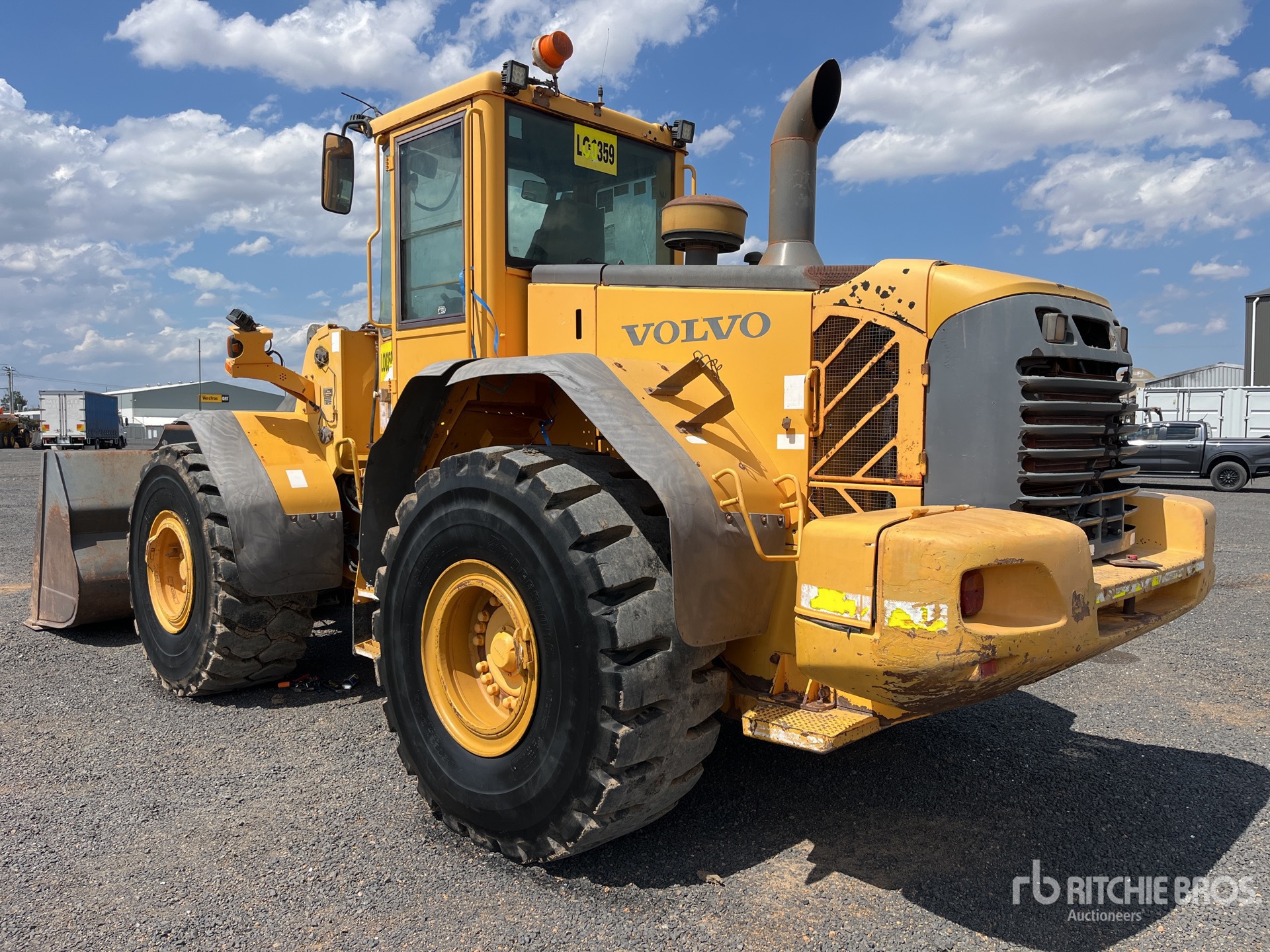 General Appearance with Picture, Left Rear Corner