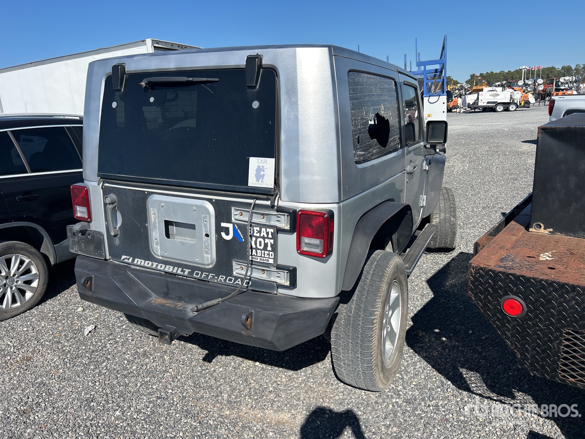 General Appearance with Picture, Right Rear Corner