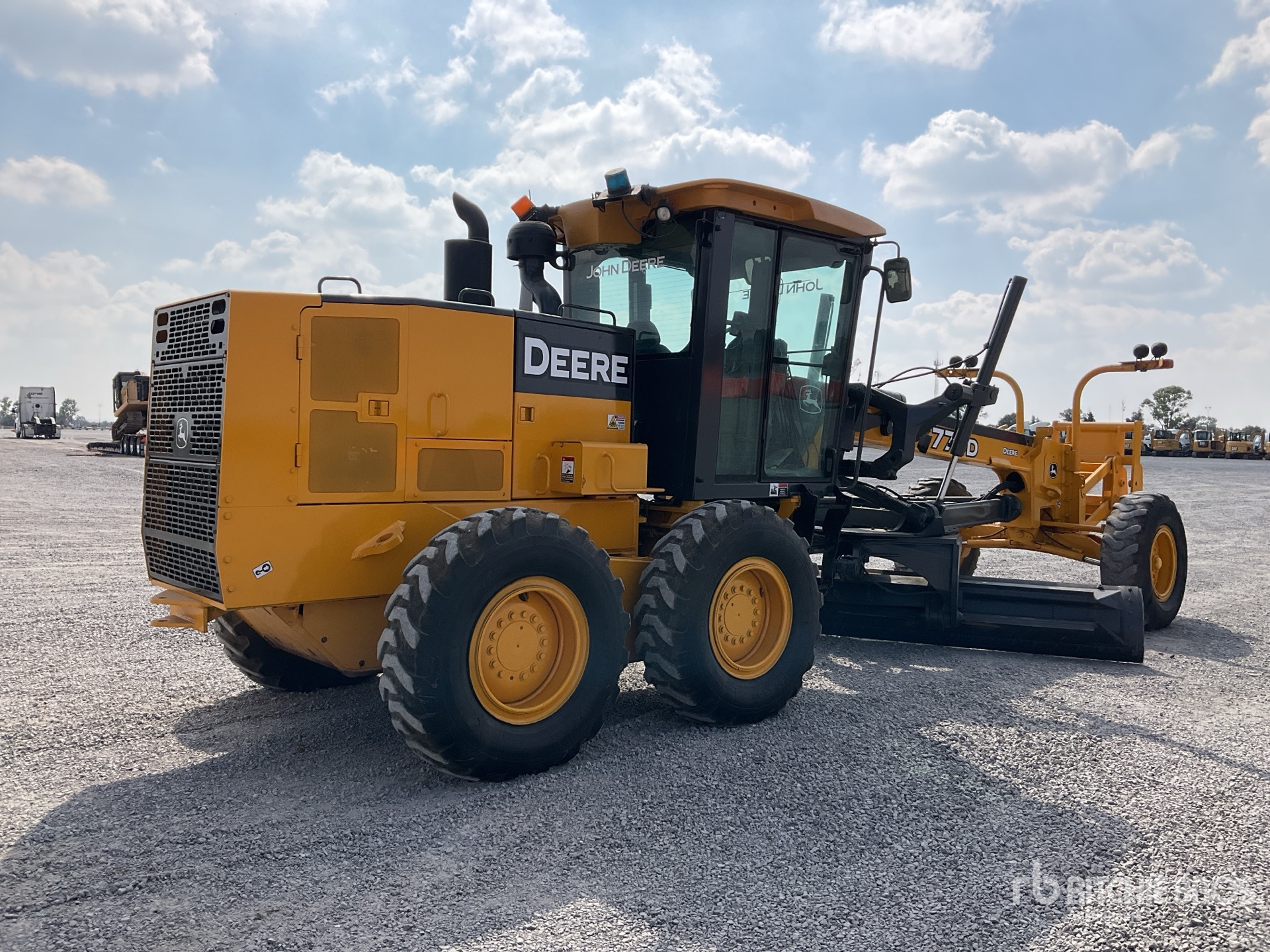 General Appearance with Imagen: esquina trasera derecha