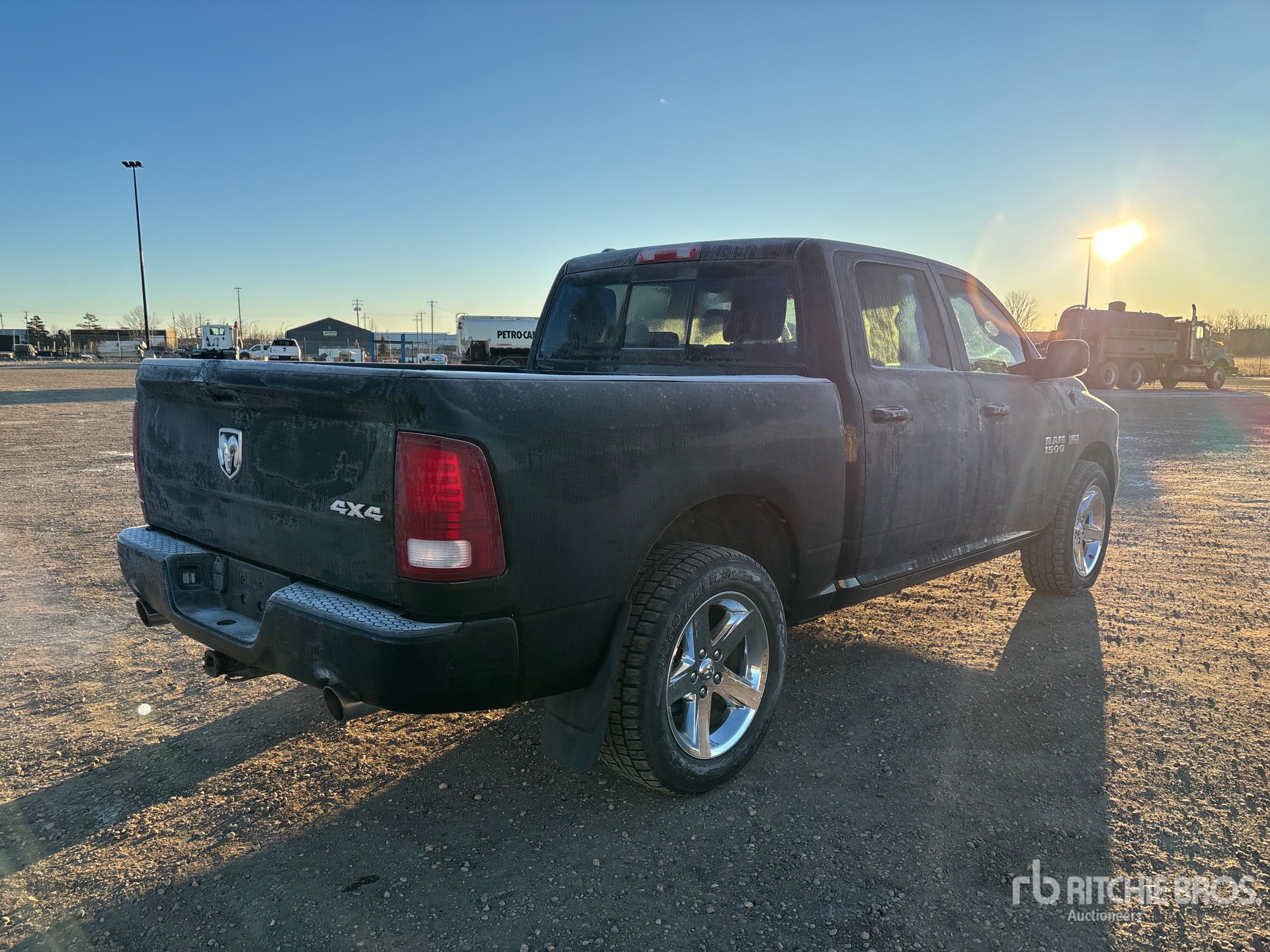 General Appearance with Imagen: esquina trasera derecha