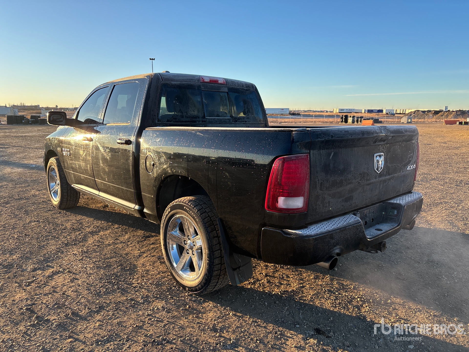 General Appearance with Imagen: esquina trasera izquierda