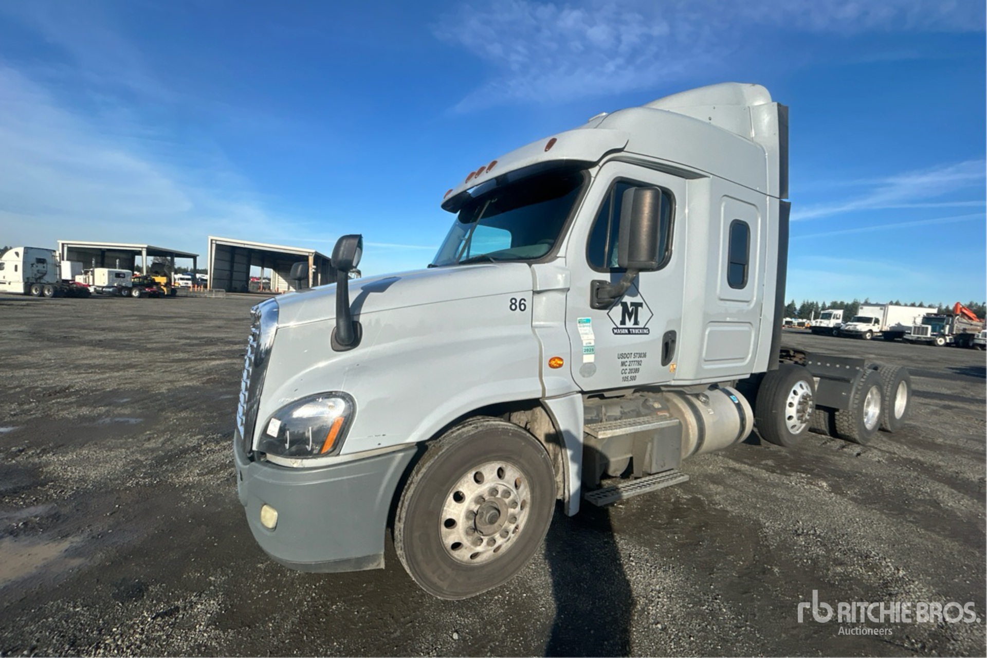 General Appearance with Bild, Ecke vorne links