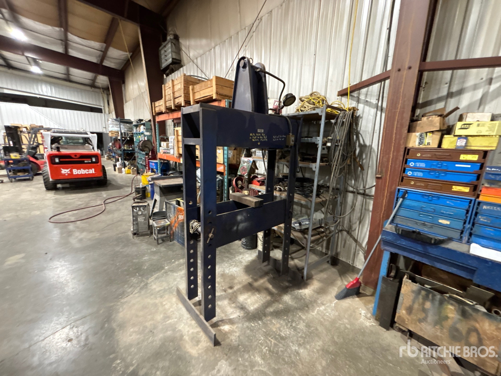 Aspect général with Image, coin arrière gauche