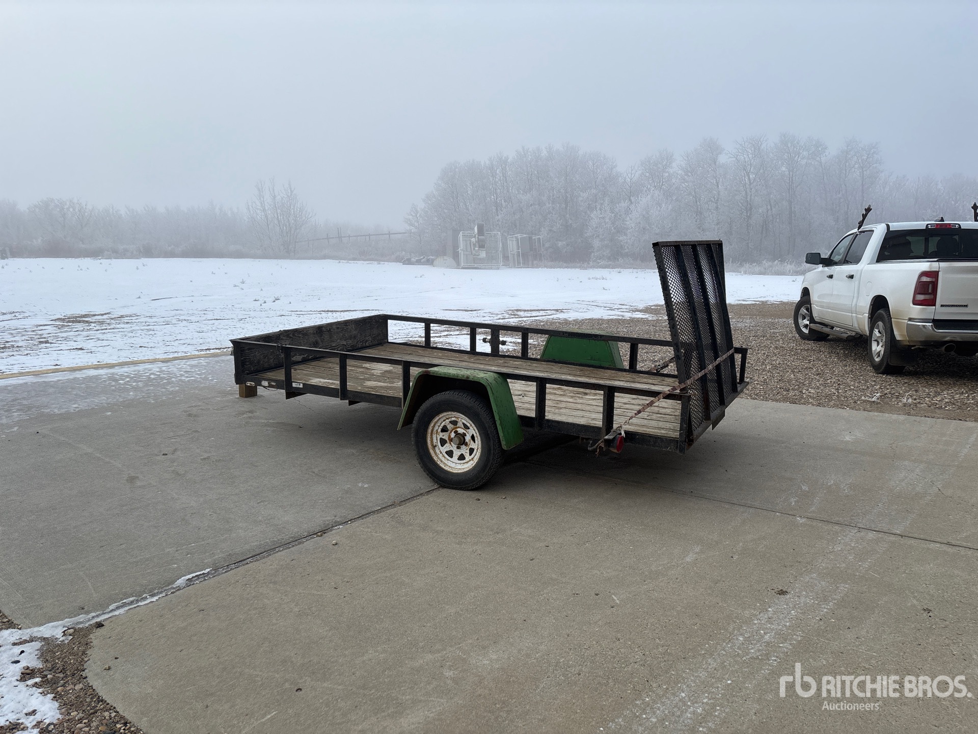 General Appearance with Picture, Left Rear Corner