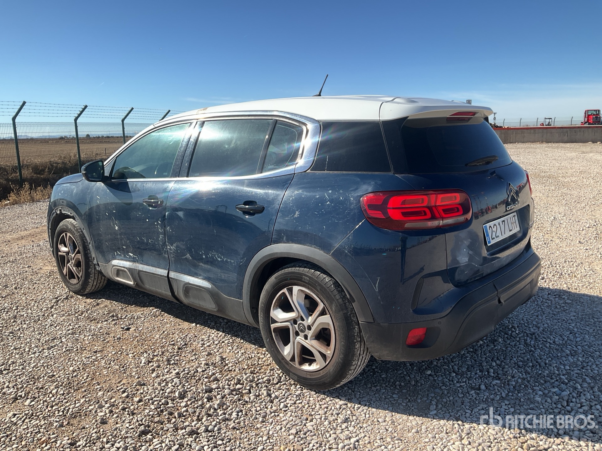 General Appearance with Picture, Left Rear Corner