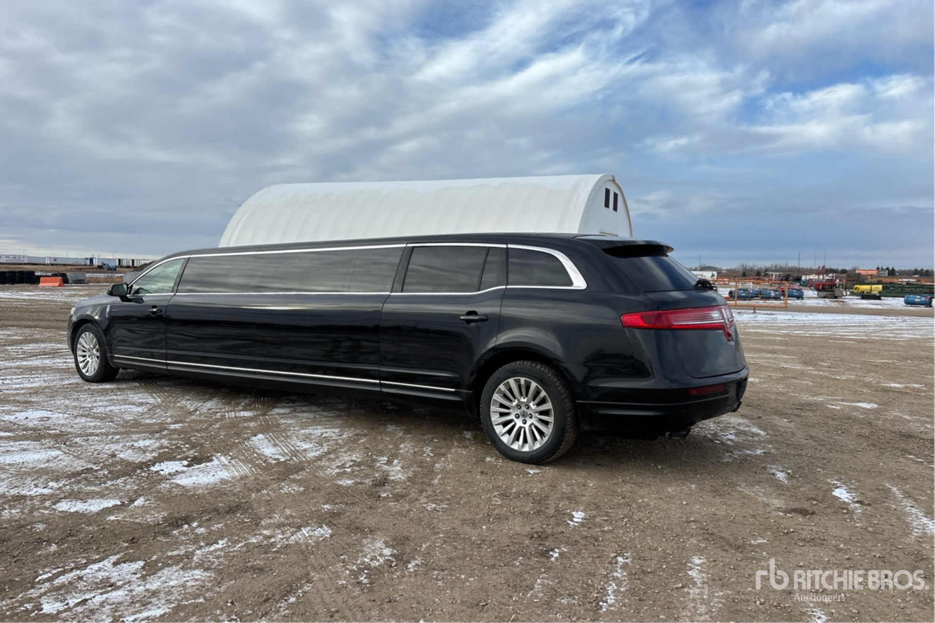 Aspect général with Image, coin arrière gauche