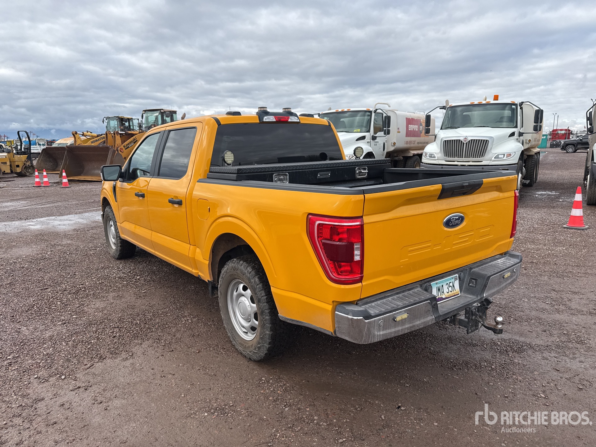 General Appearance with Picture, Left Rear Corner