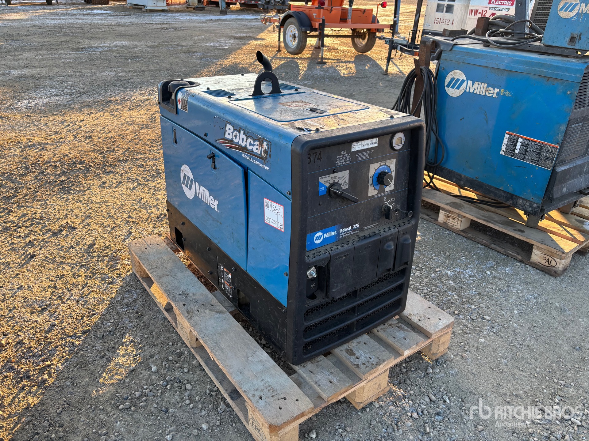 General Appearance with Bild, Ecke vorne rechts