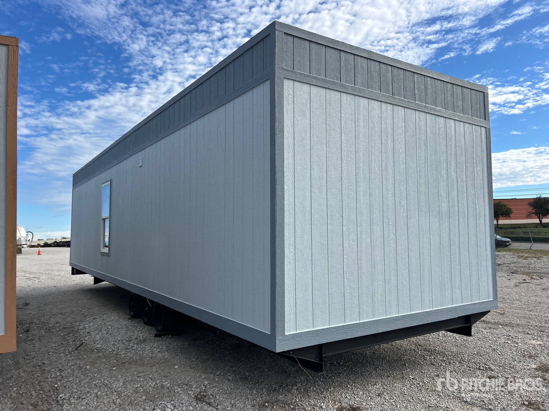 General Appearance with Bild, Ecke hinten links