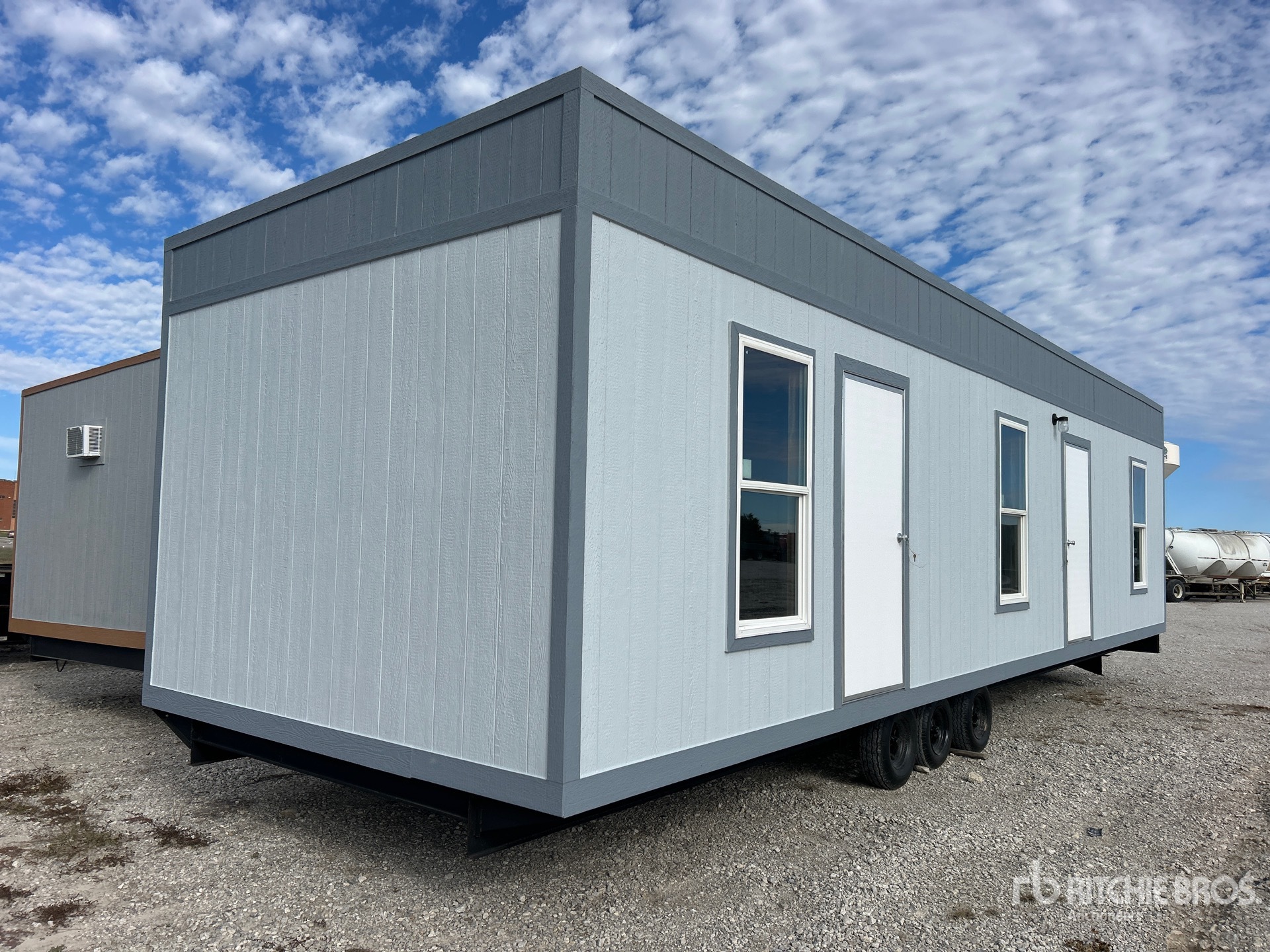 General Appearance with Bild, Ecke hinten rechts