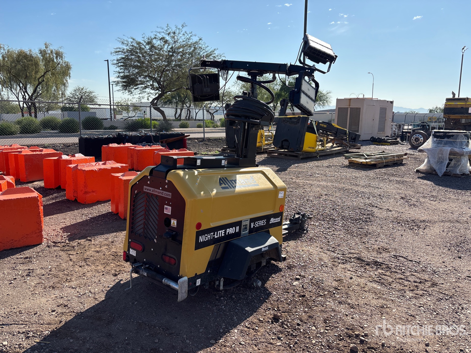 General Appearance with Bild, Ecke hinten rechts