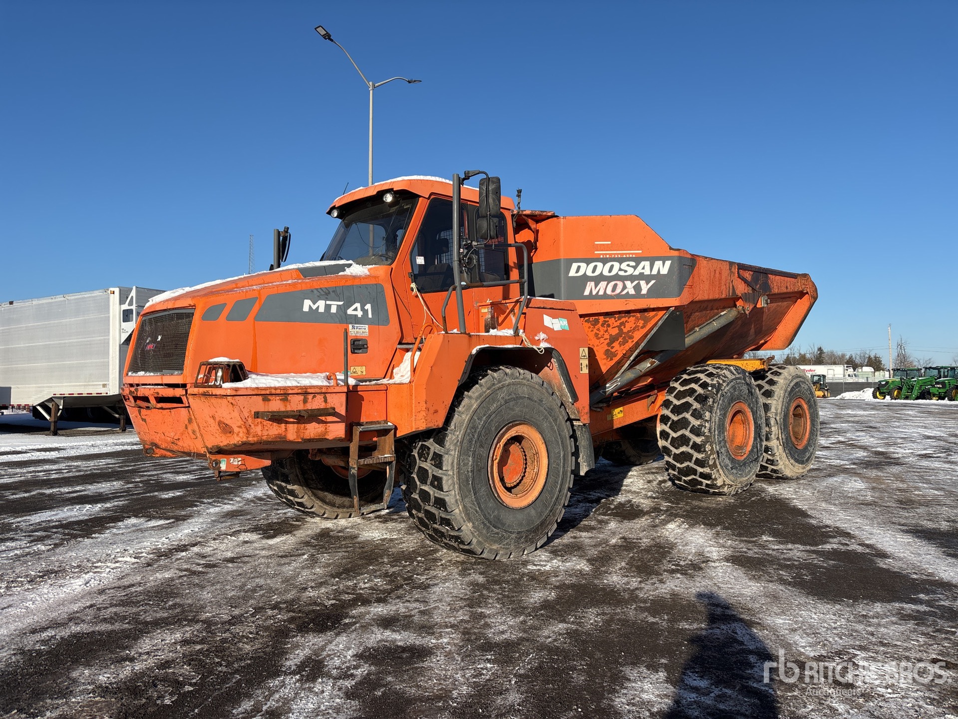 General Appearance with Picture, Left Front Corner