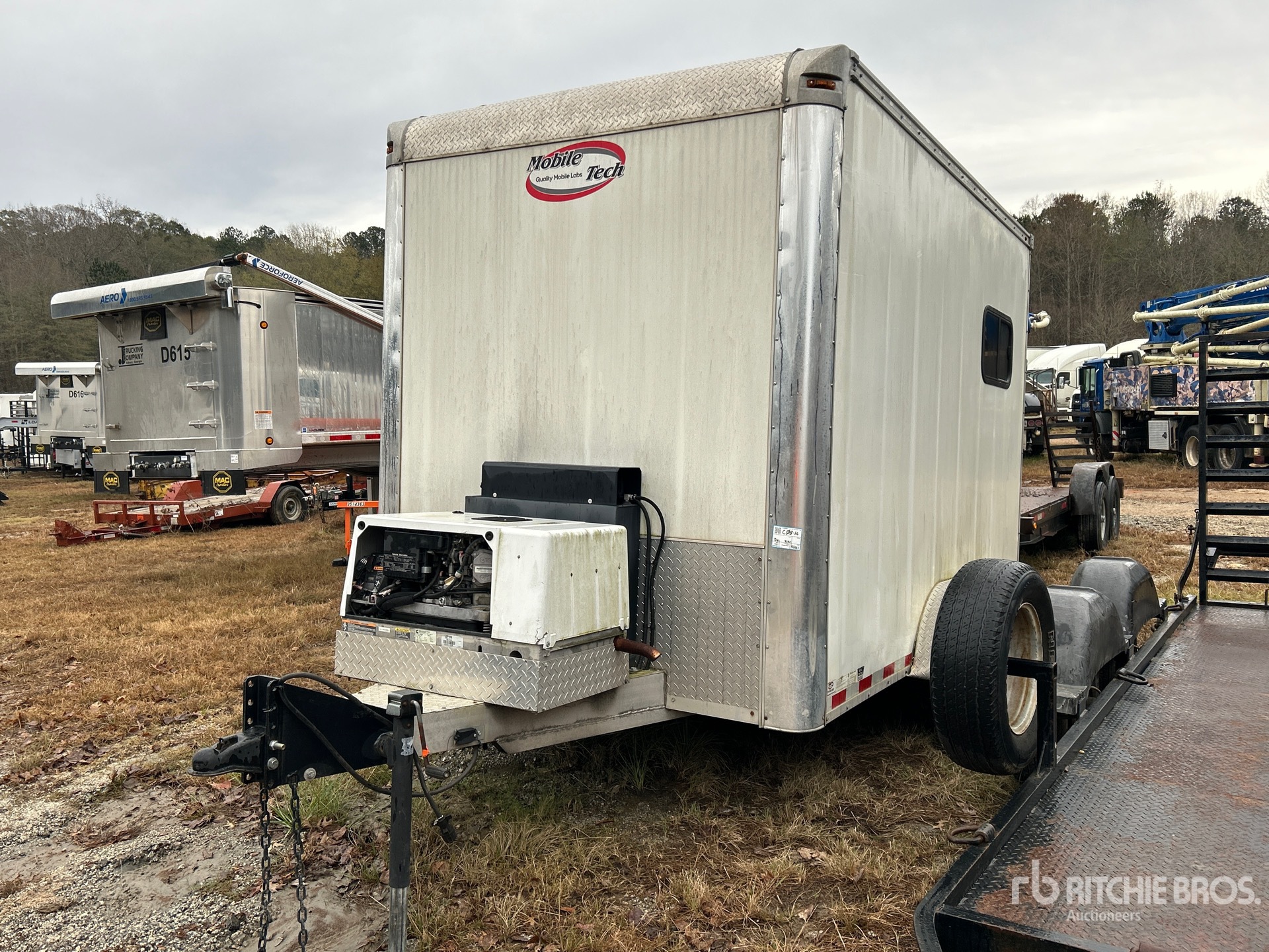 General Appearance with Foto, angolo anteriore sinistro