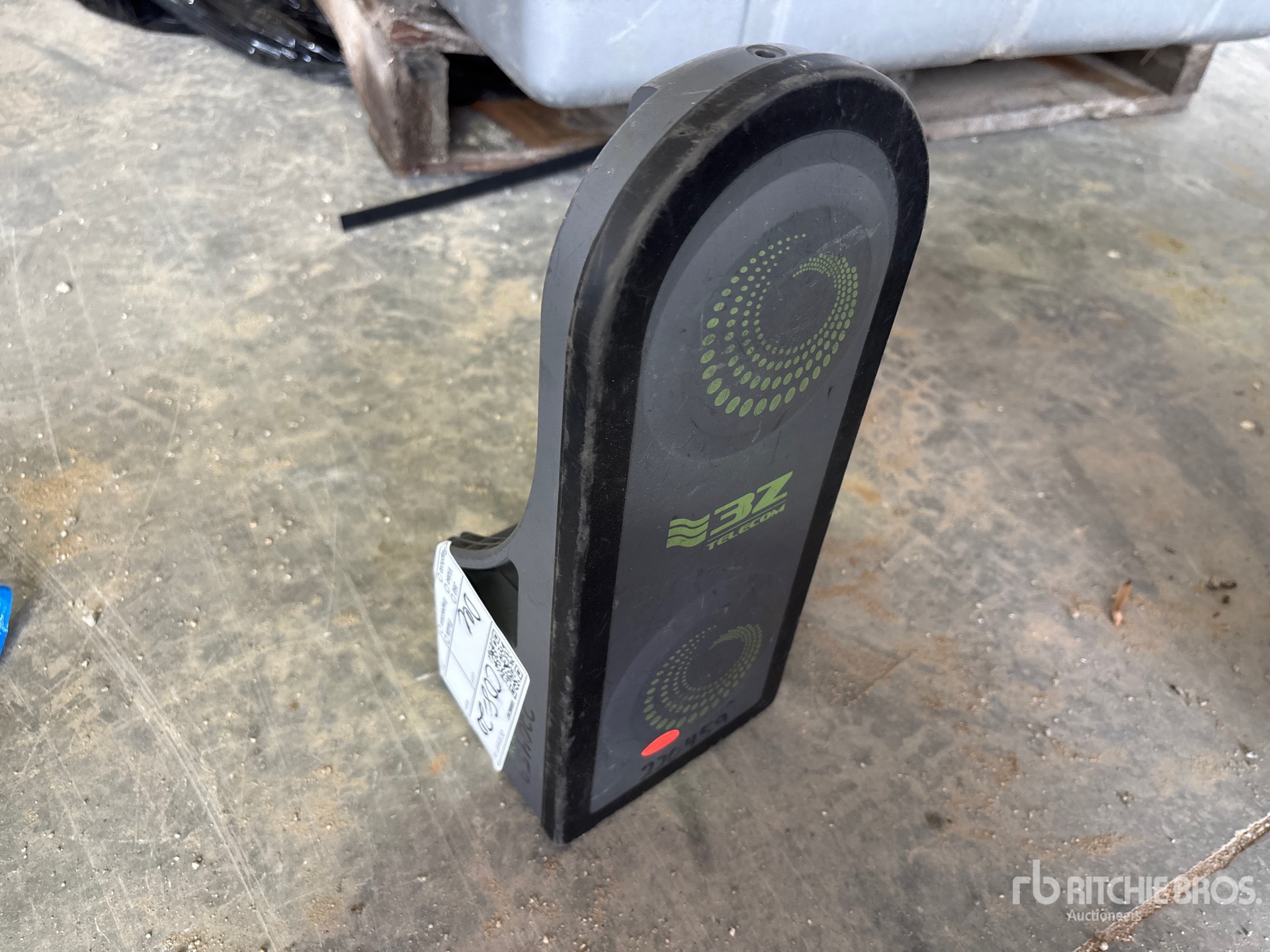 General Appearance with Image, coin avant gauche