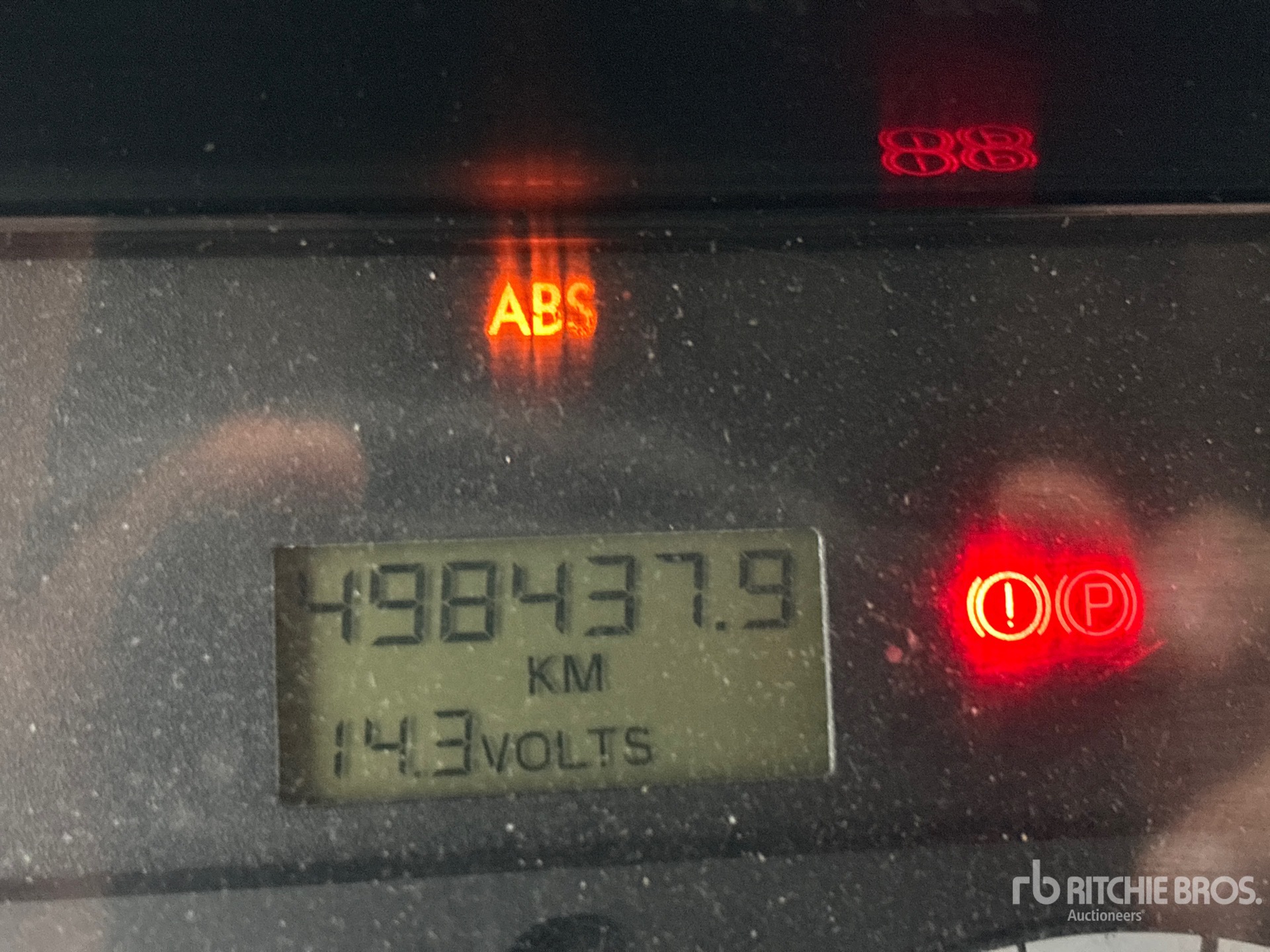 General Appearance with Hour Meter / Odometer